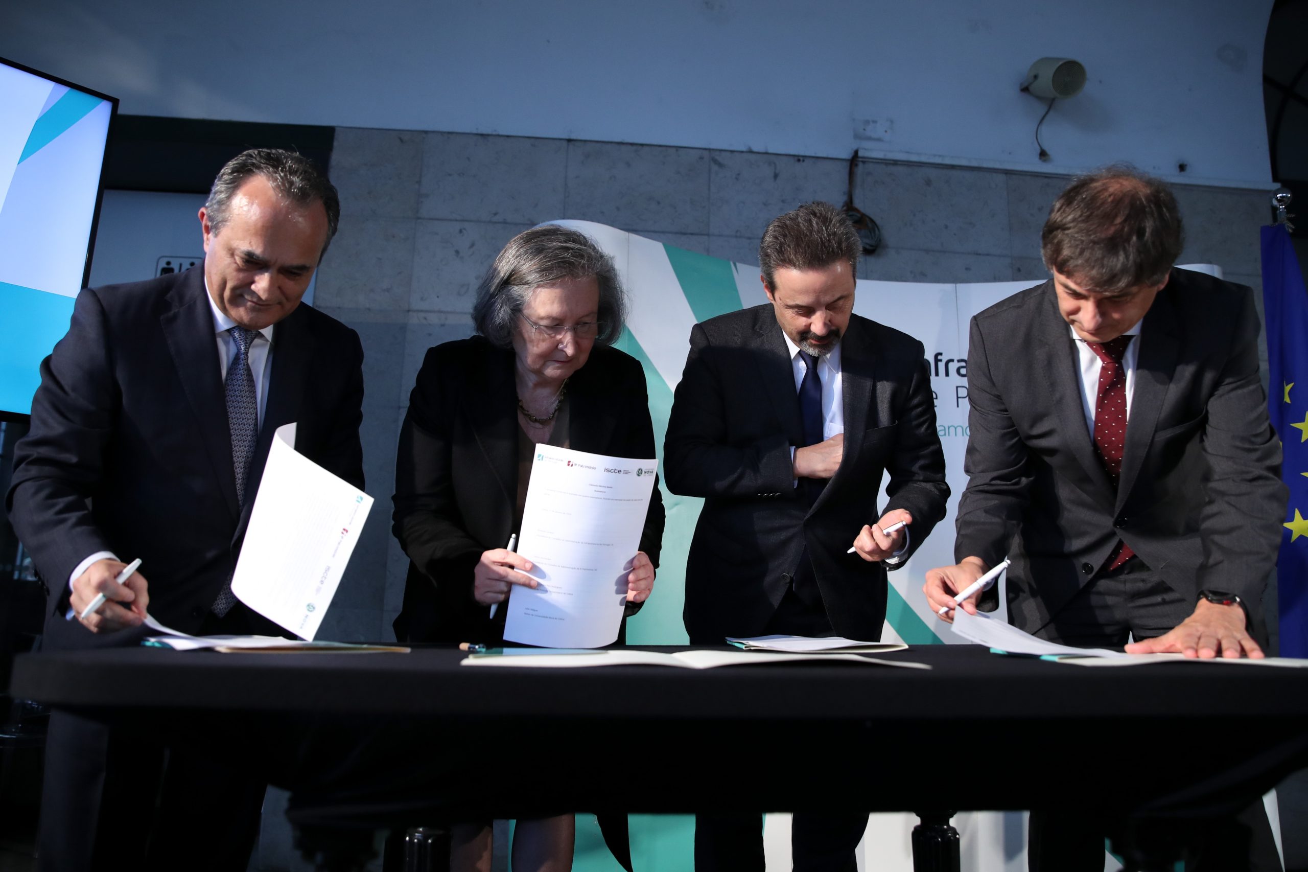 Universitários vão ter mais residências em espaços disponibilizados pela Infraestruturas de Portugal
