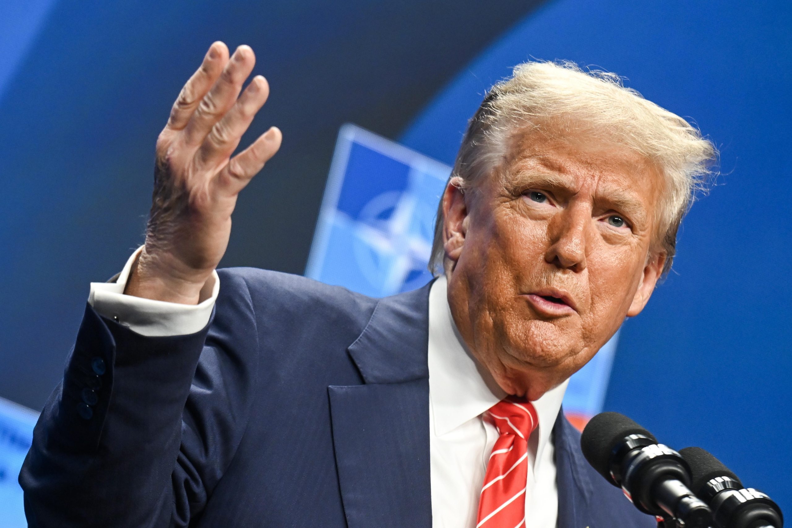 Supremo dos EUA bloqueia plano de Trump para restringir voto por correio