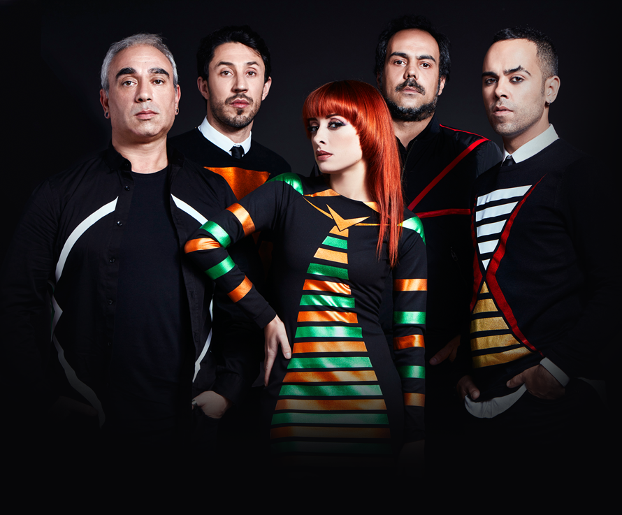 Amor Electro: “O nosso ADN é a forma como fazemos música. Não é a forma como ela está vestida”