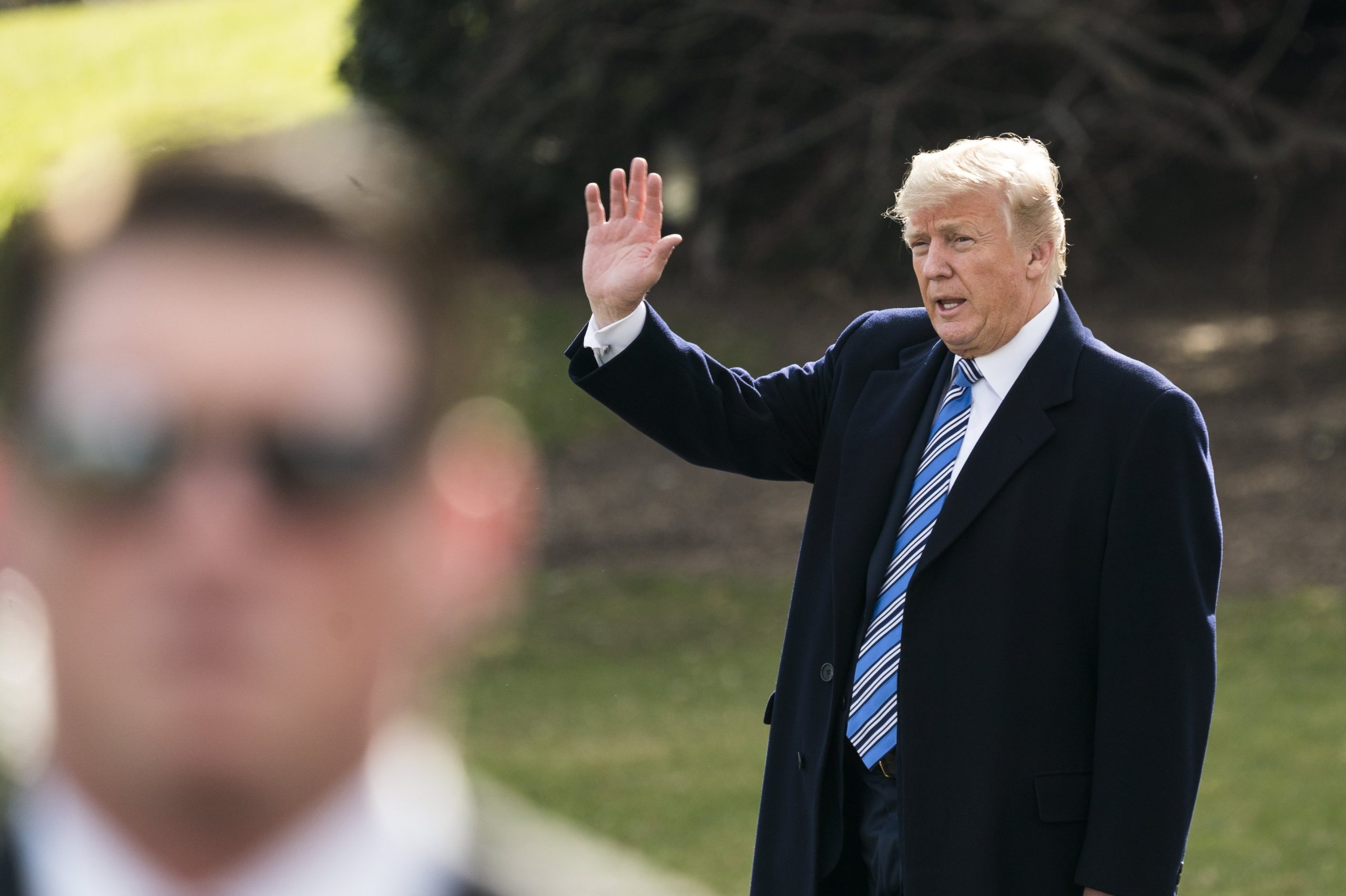 Trump nomeia médico da Casa Branca para o cargo de Secretário para os Veteranos