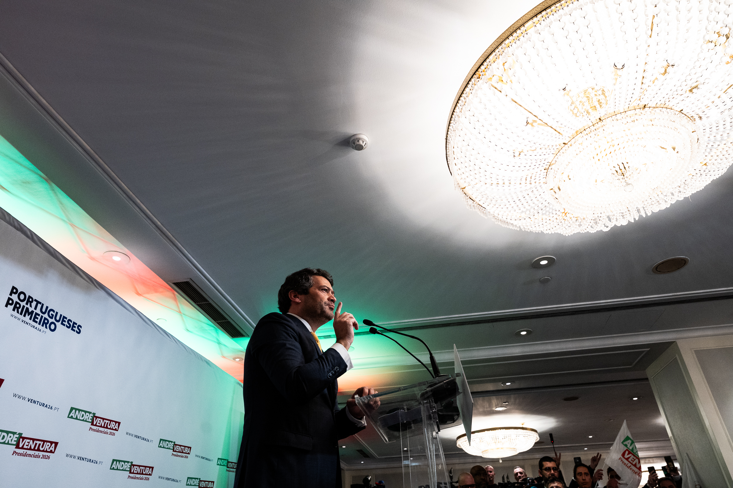 Presidenciais: André Ventura vence Seguro no círculo de emigração