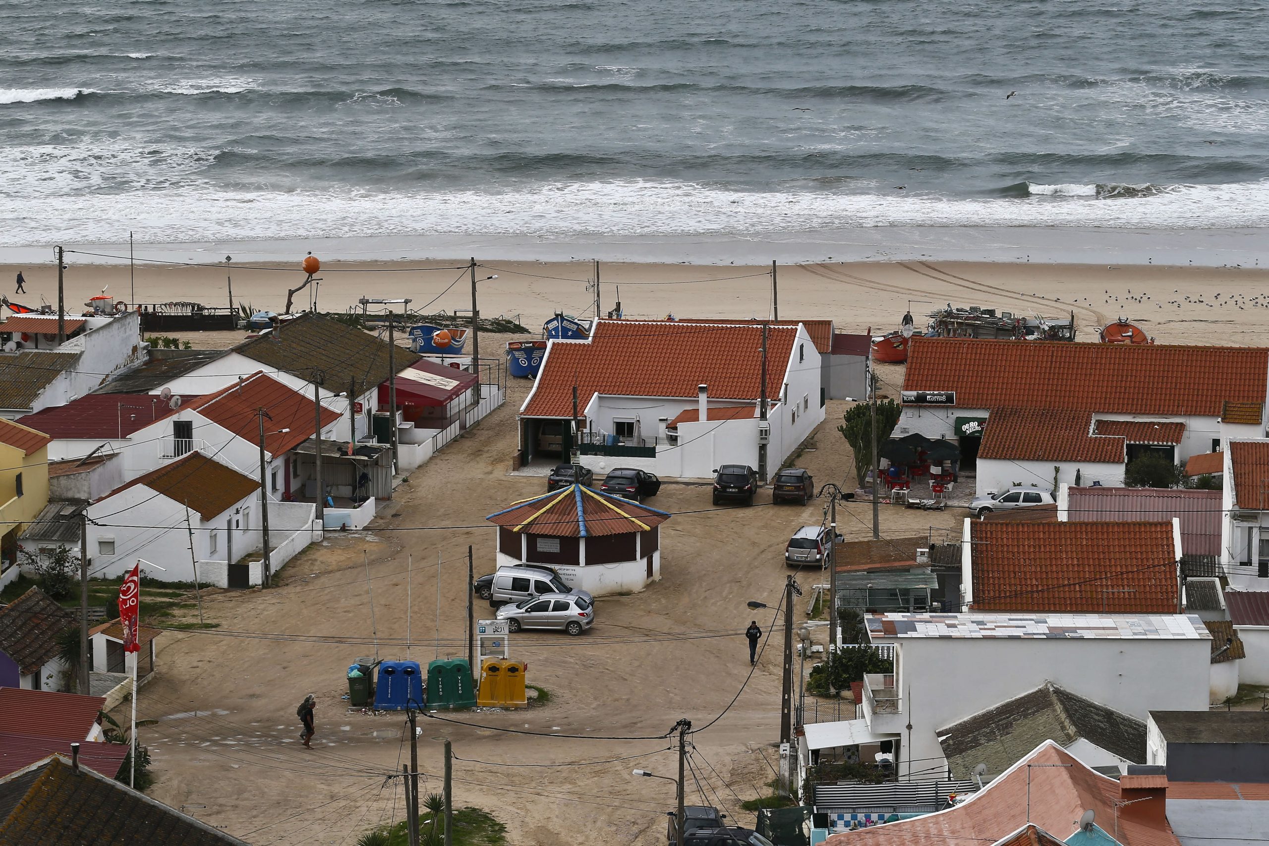 Associação ambientalista Zero contra obra em duna primária, em Almada