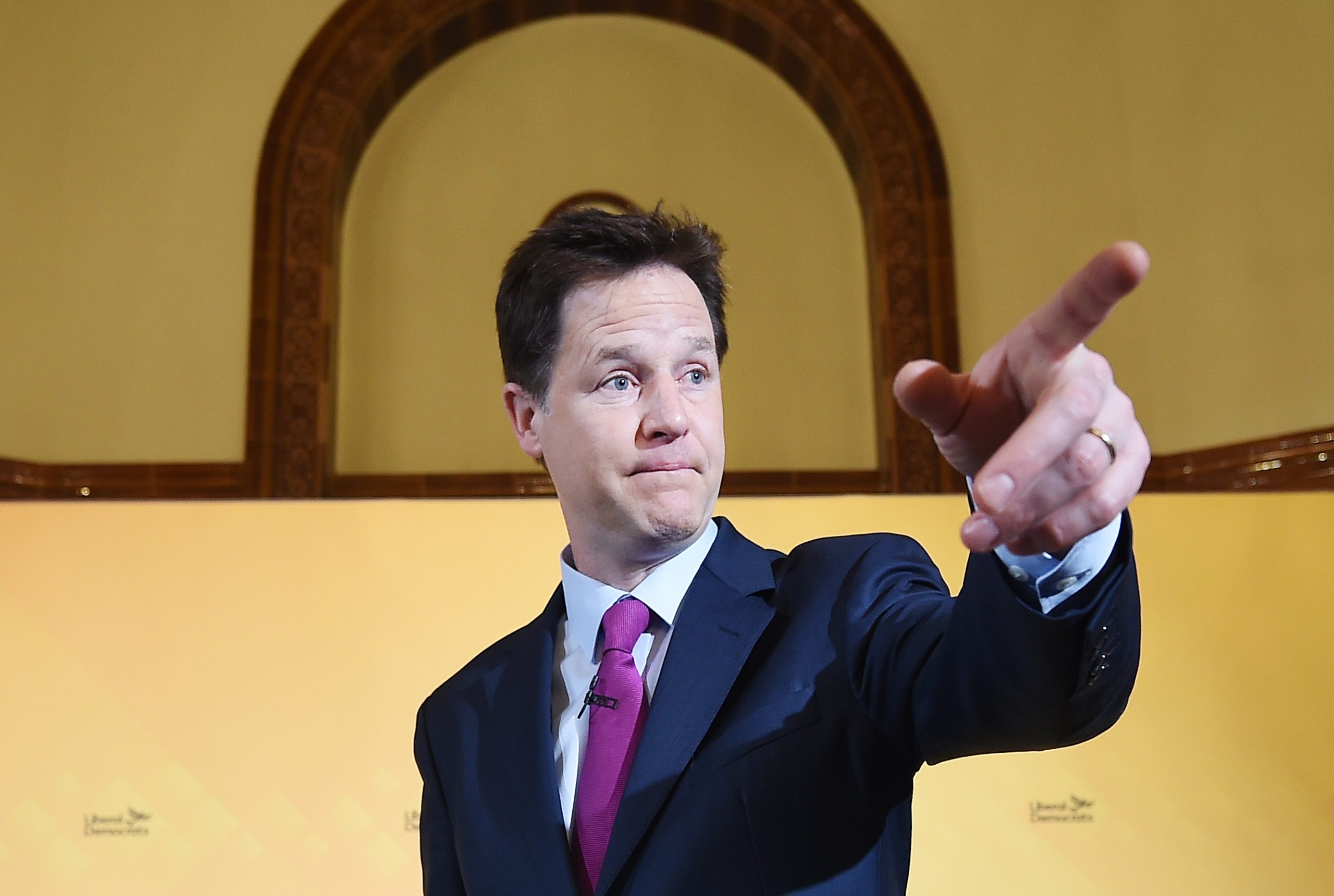 Facebook contrata ex-vice-primeiro-ministro britânico Nick Clegg