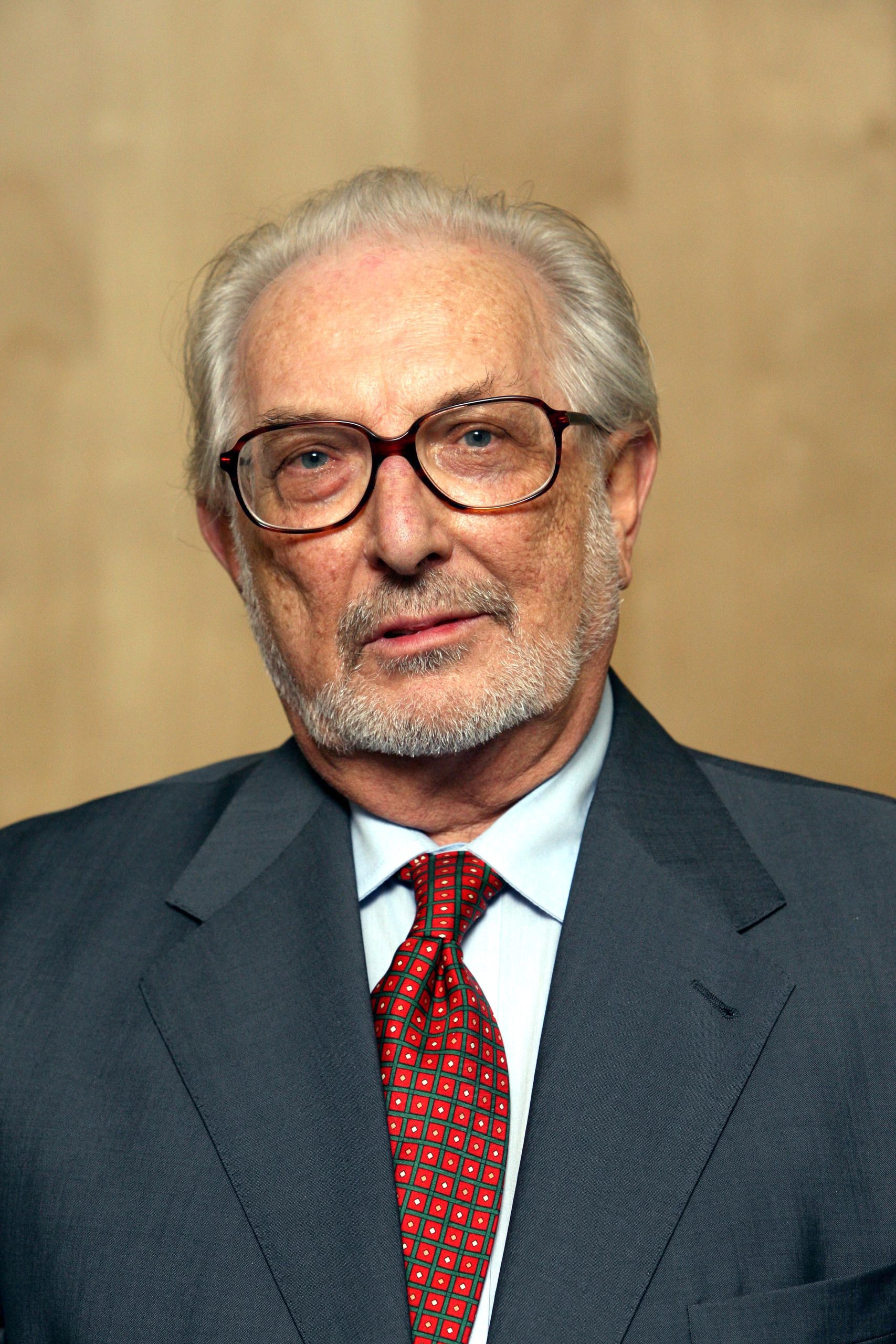 Morreu Pedro Tamen, o poeta com o vício da tradução. Tinha 86 anos