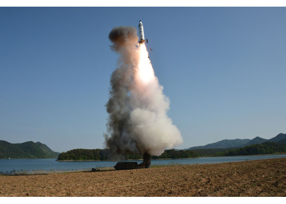 Coreia do Norte dispara novo míssil balístico