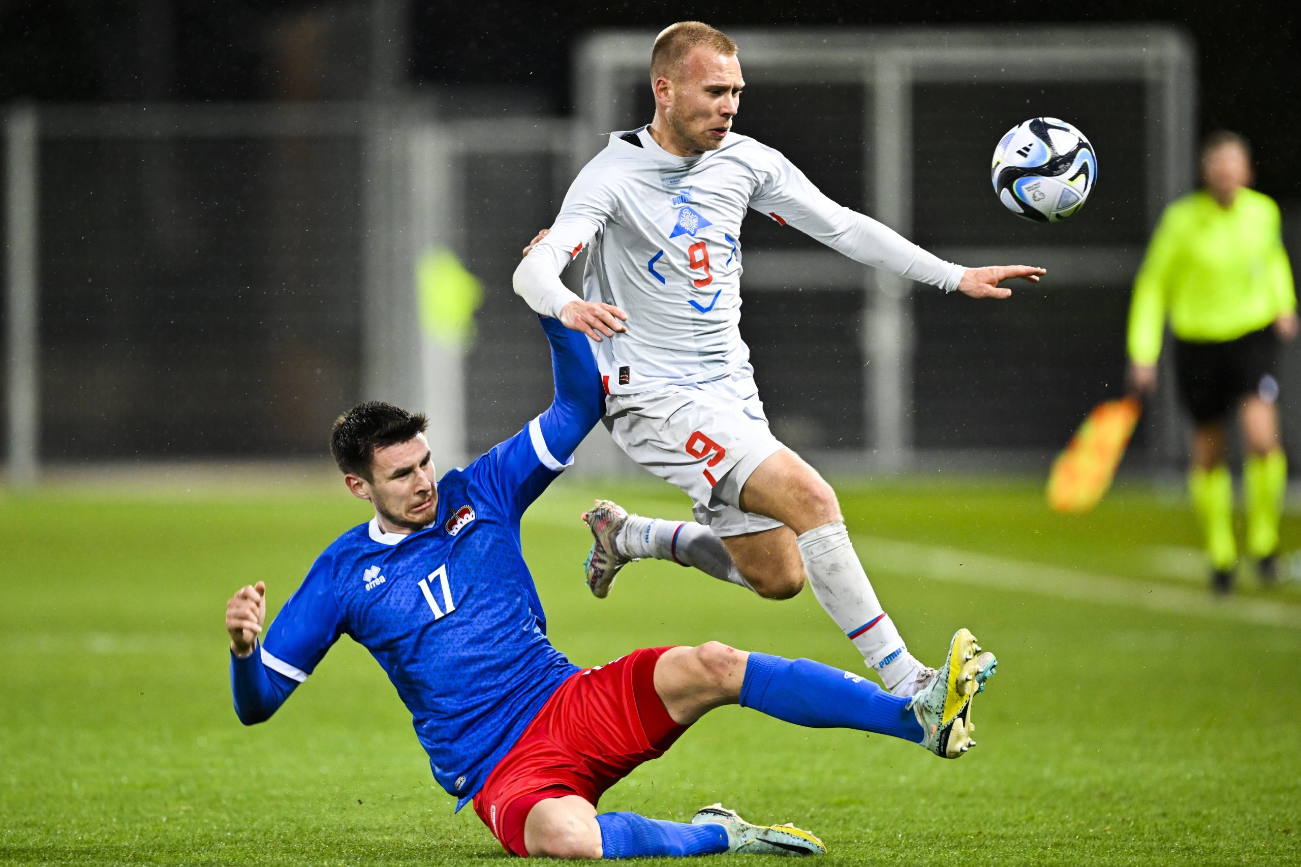 Islândia goleia no Liechtenstein