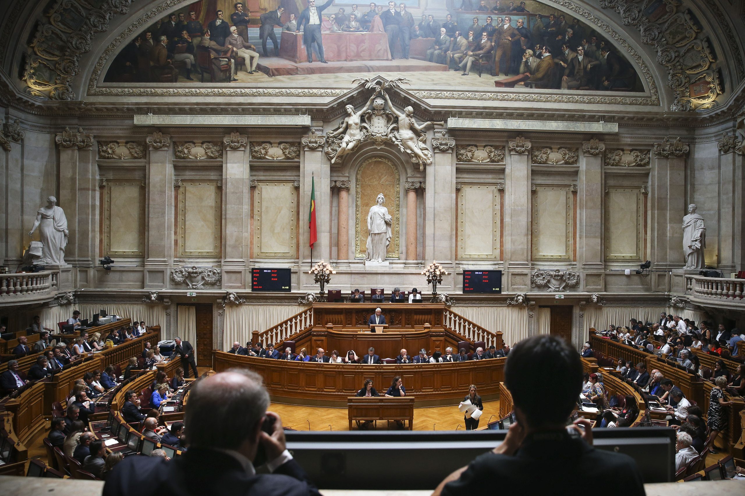 Estado da nação: Costa abre com economia um debate que antecipa confronto com oposição sobre saúde