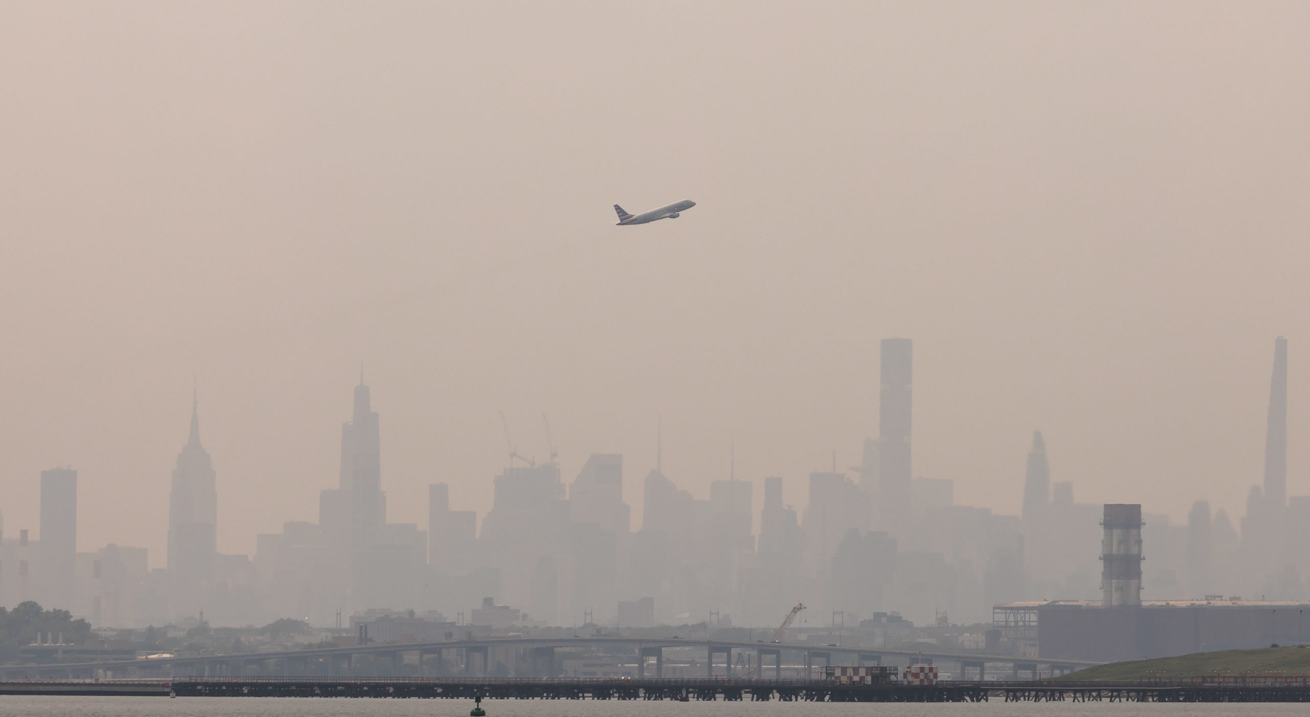 Fumo dos incêndios no Canadá espalha-se pelo nordeste dos Estados Unidos