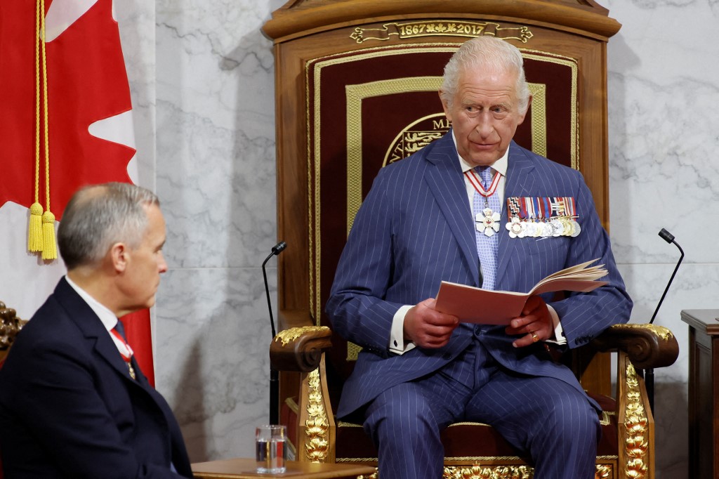 “O verdadeiro norte é realmente forte e livre!”, afirma Carlos III no Canadá