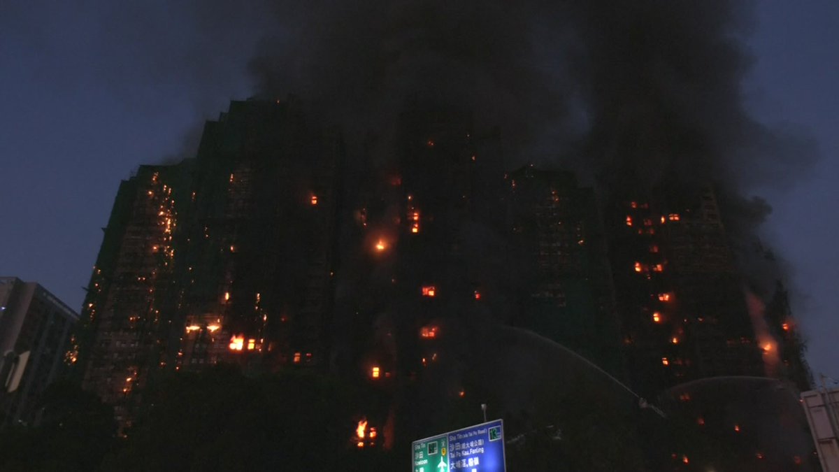 Sete pessoas e duas empresas acusadas por incêndio que matou mais de 160 em Hong Kong