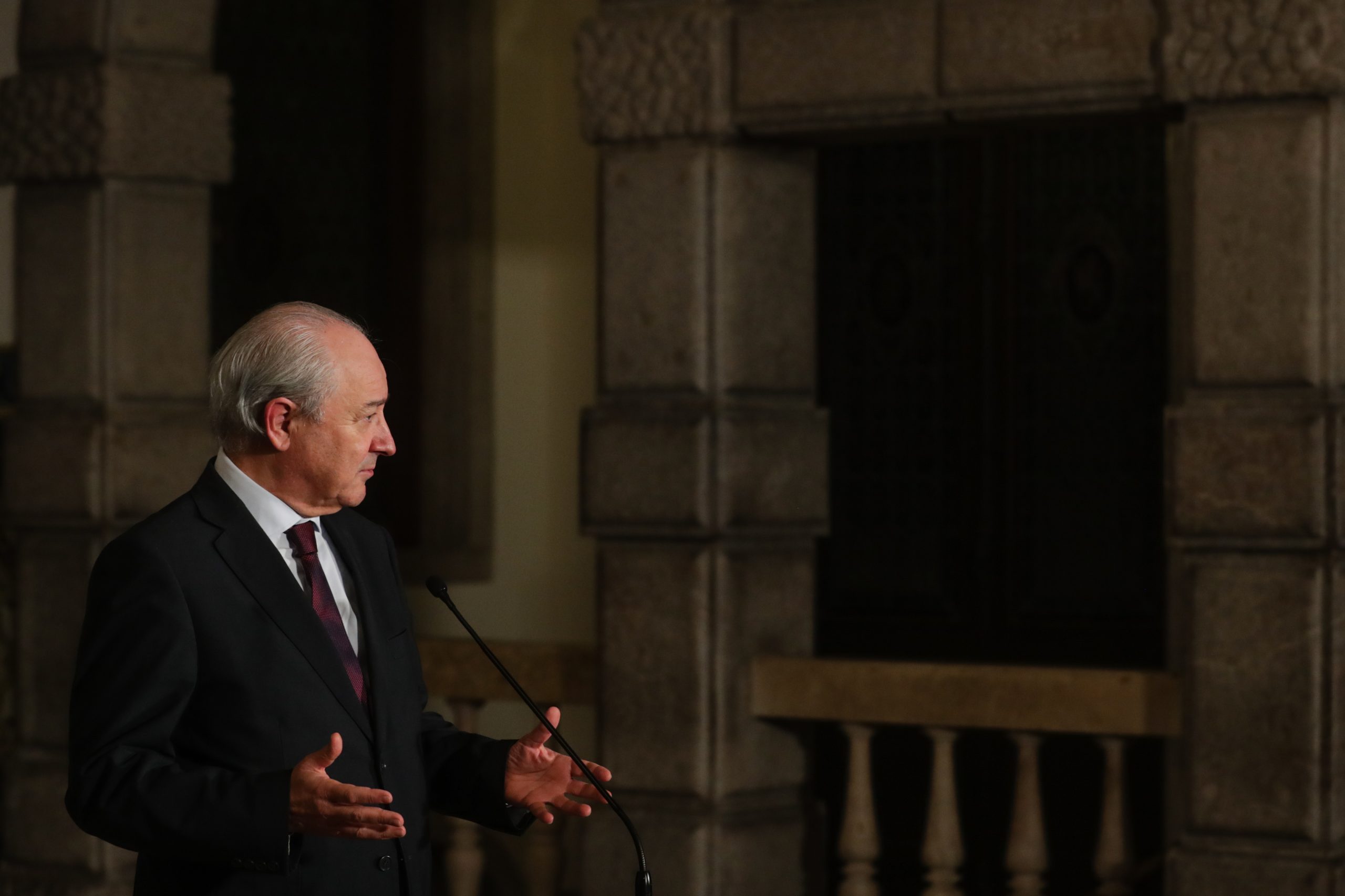 Rio diz que Governo defende mais José Guerra do que ministra da Justiça a “dignidade no cargo”