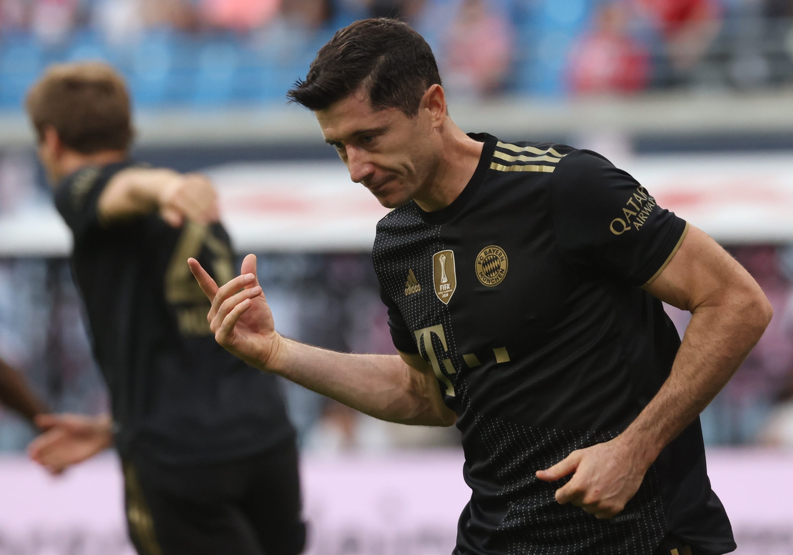 Bayern Munique ‘cilindra’ em Leipzig com novo golo de Lewandowski