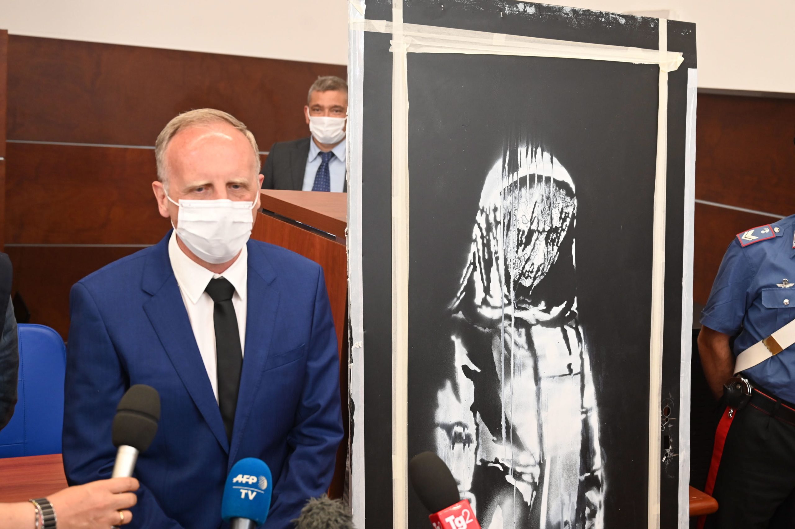 Itália restitui a França uma obra de Banksy roubada do Bataclan