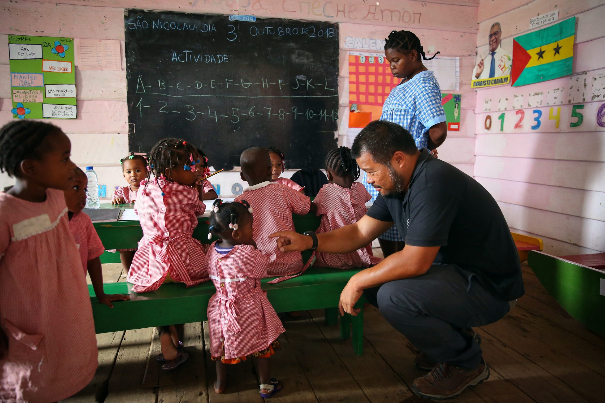 Portugal financia em três milhões de euros programa de apoio educativo em São Tomé e Príncipe