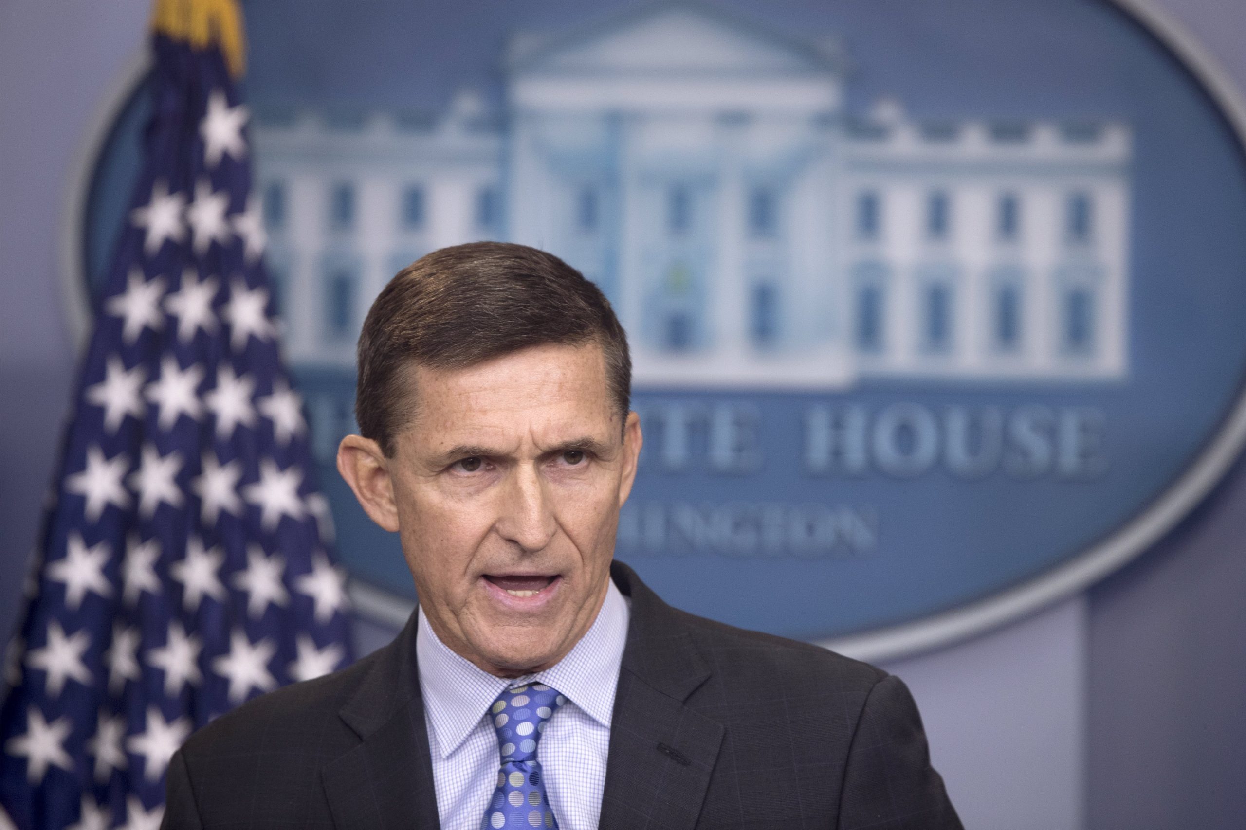 Ex-assessor de Trump disposto a falar sobre relações com a Rússia em troca de imunidade
