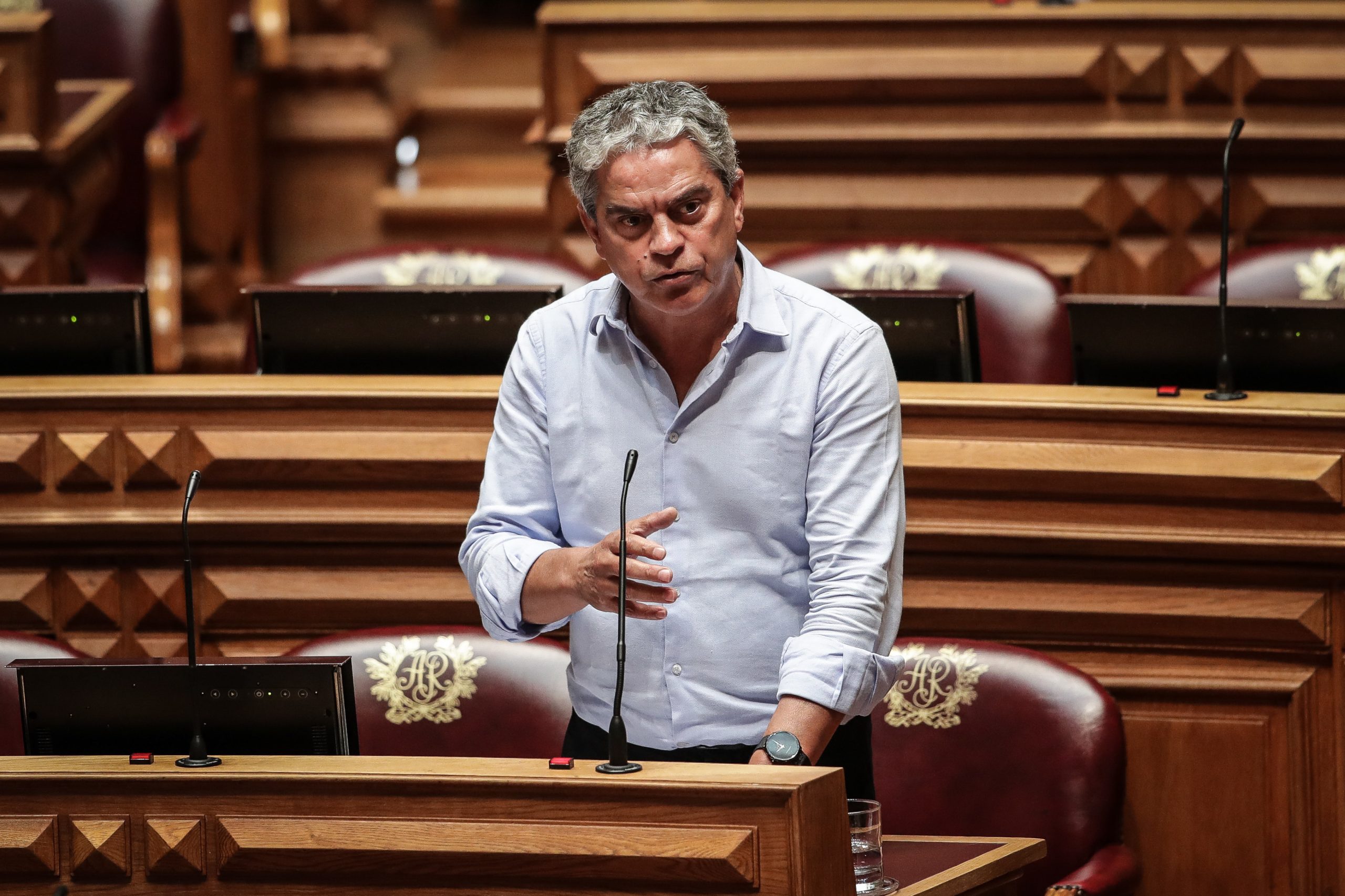 José Luís Ferreira sucede a Heloísa Apolónia como líder parlamentar de “Os Verdes”