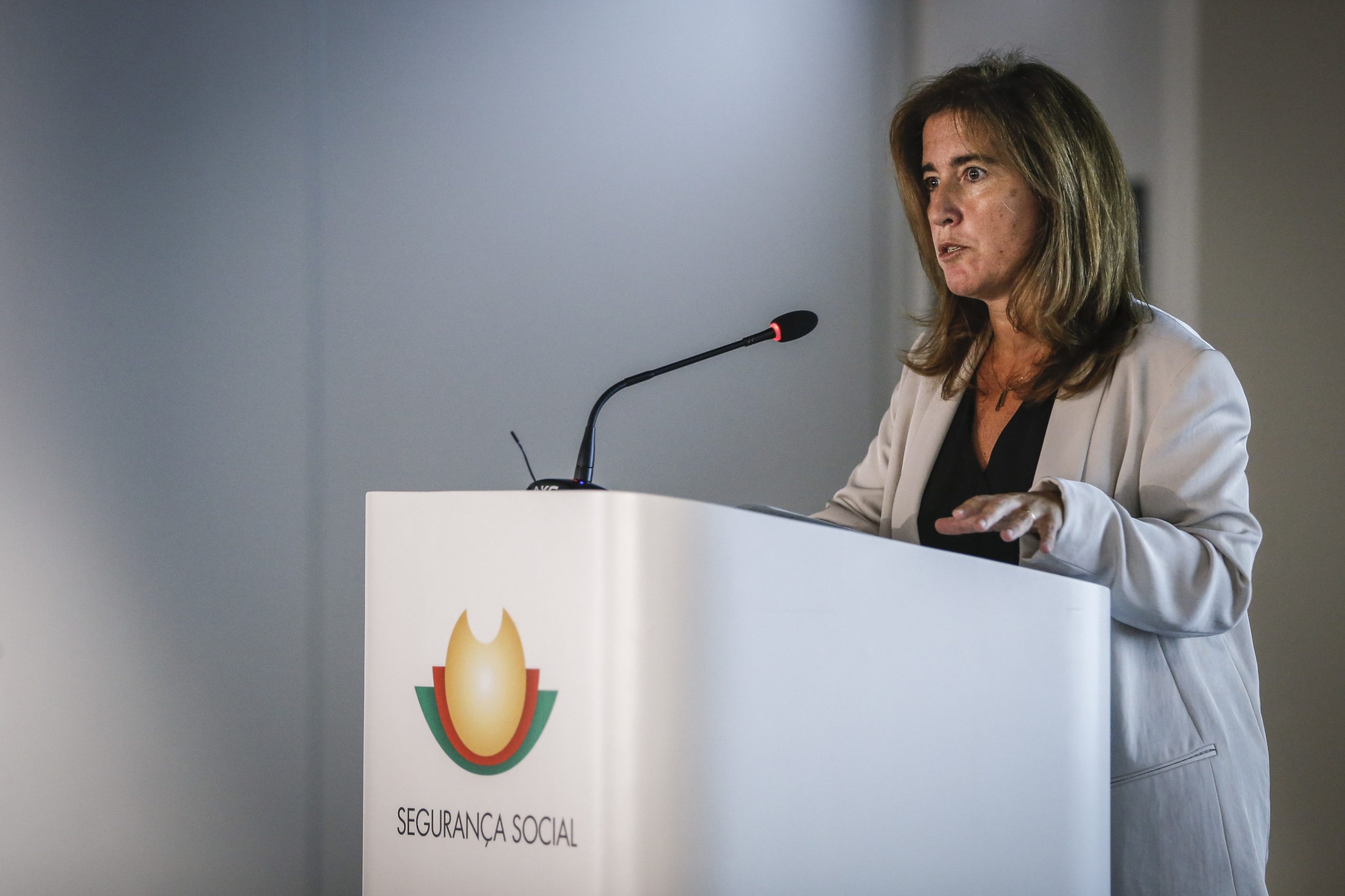 Trabalhadores em ‘lay-off’ tradicional atingem em setembro valor mais alto desde 2005
