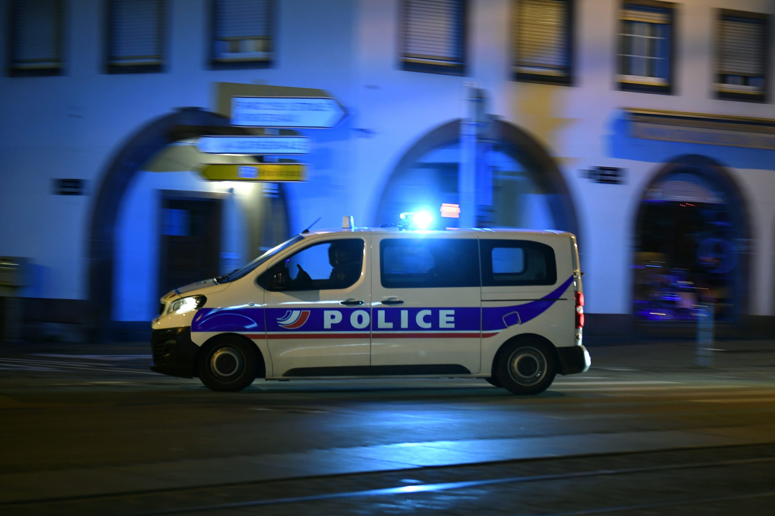 França. Abatido suspeito do ataque em mercado de Estrasburgo