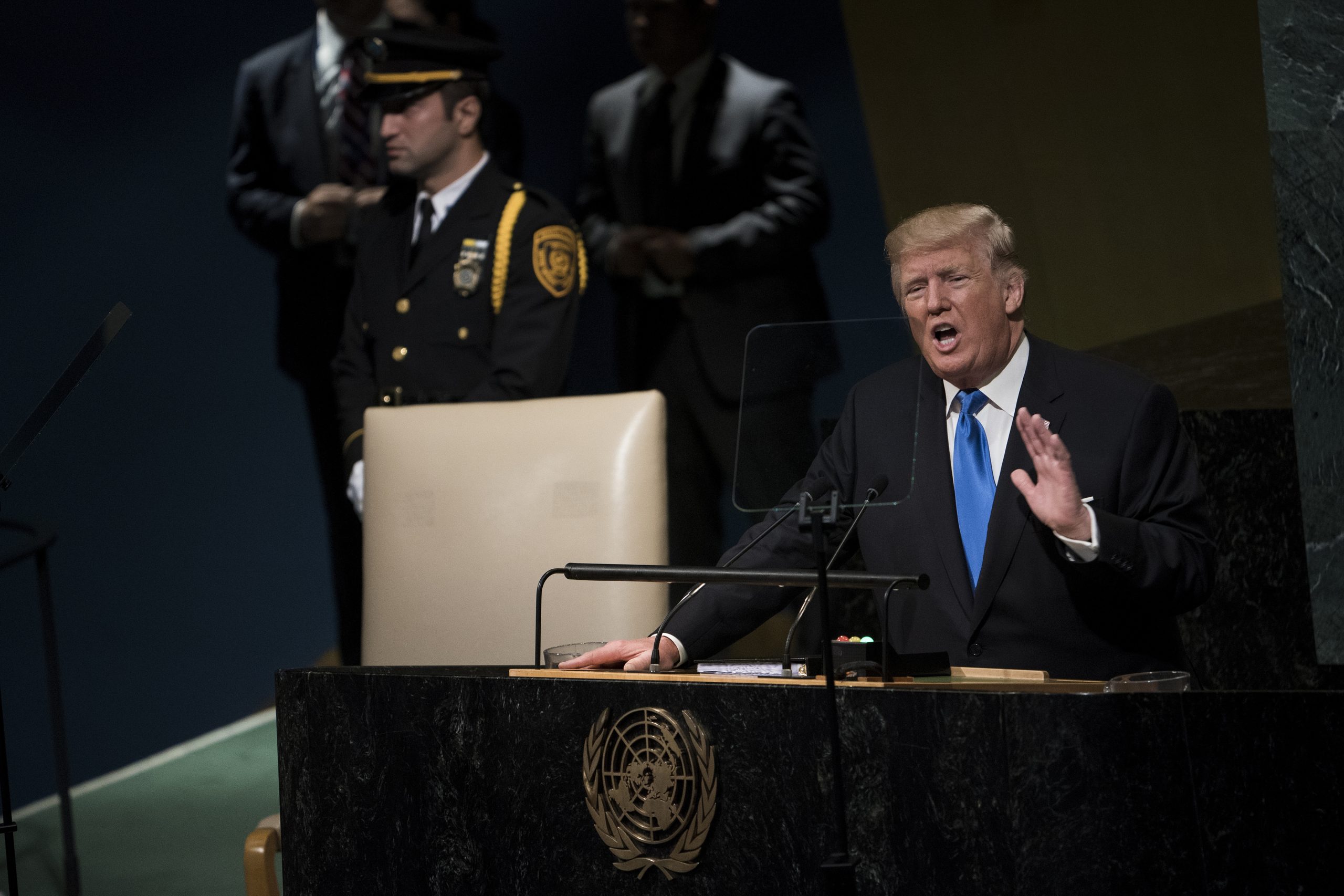 Trump ameaçou o Irão. A tradutora do canal oficial amenizou as declarações do presidente