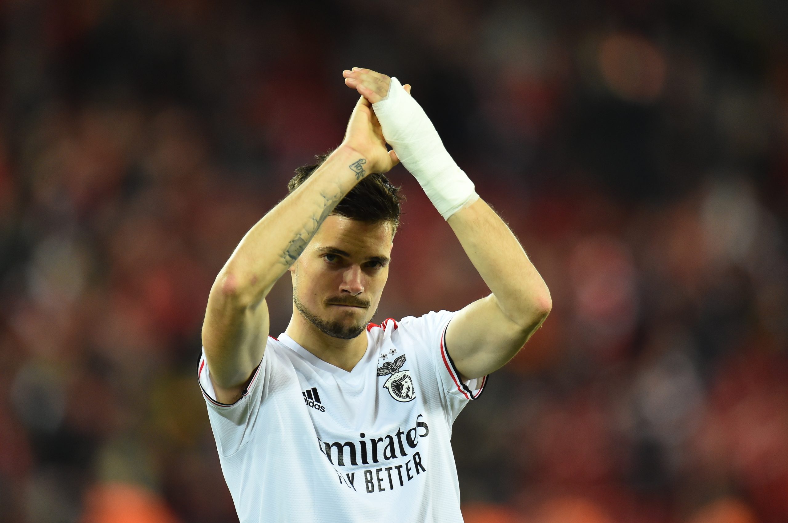 Benfica empresta Weigl ao Borussia Monchengladbach até fim da época