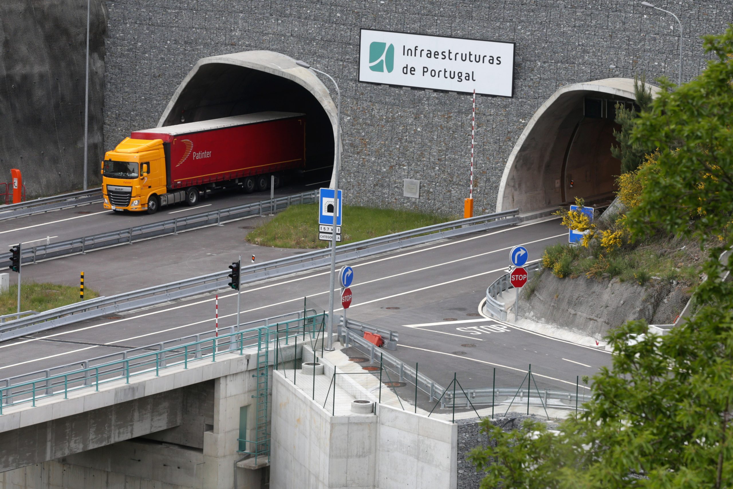 Somague pede reunião ao Governo por dívida do túnel do Marão