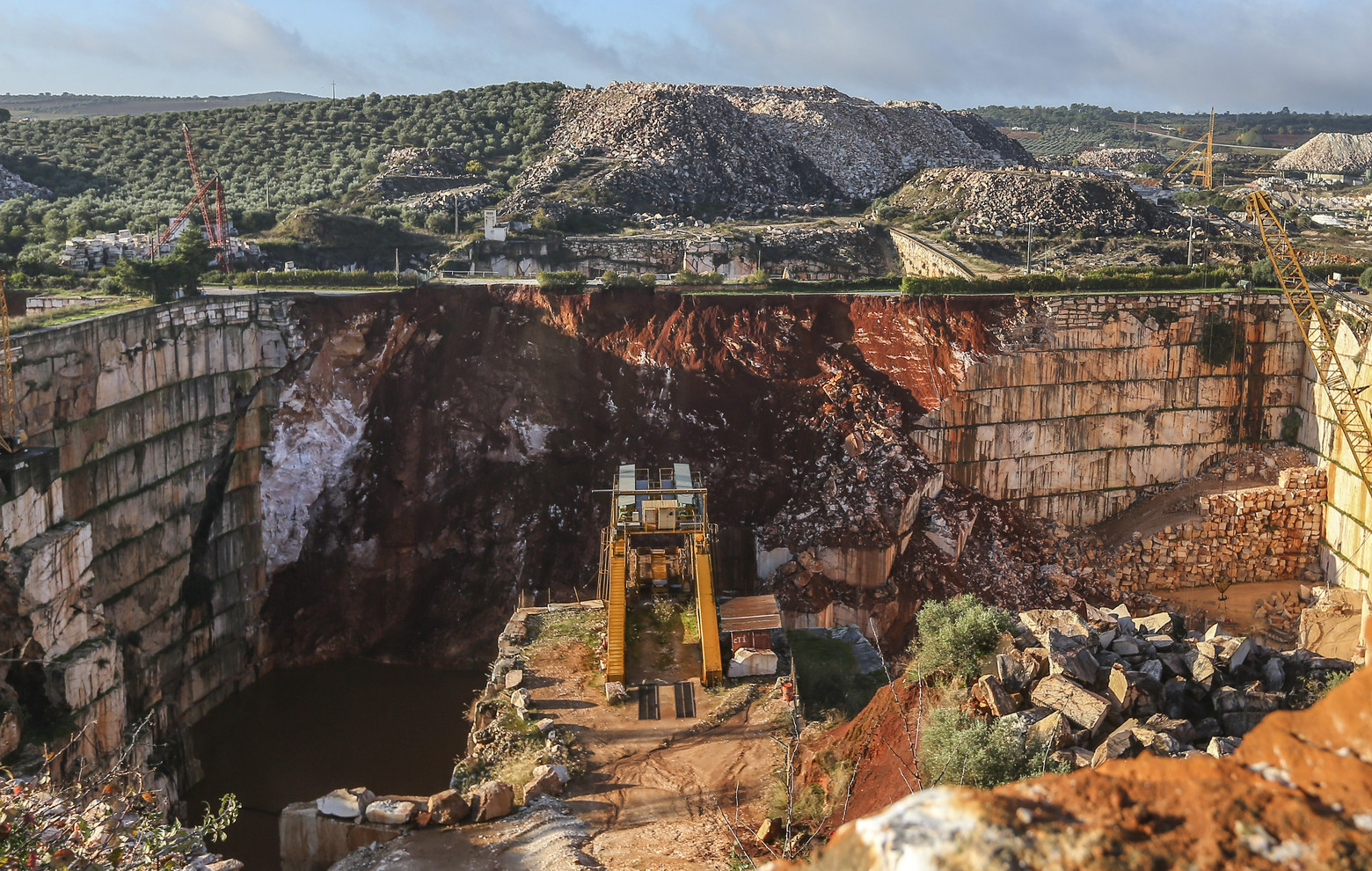 Borba: Governo diz que não há condições para reabrir estrada em segurança