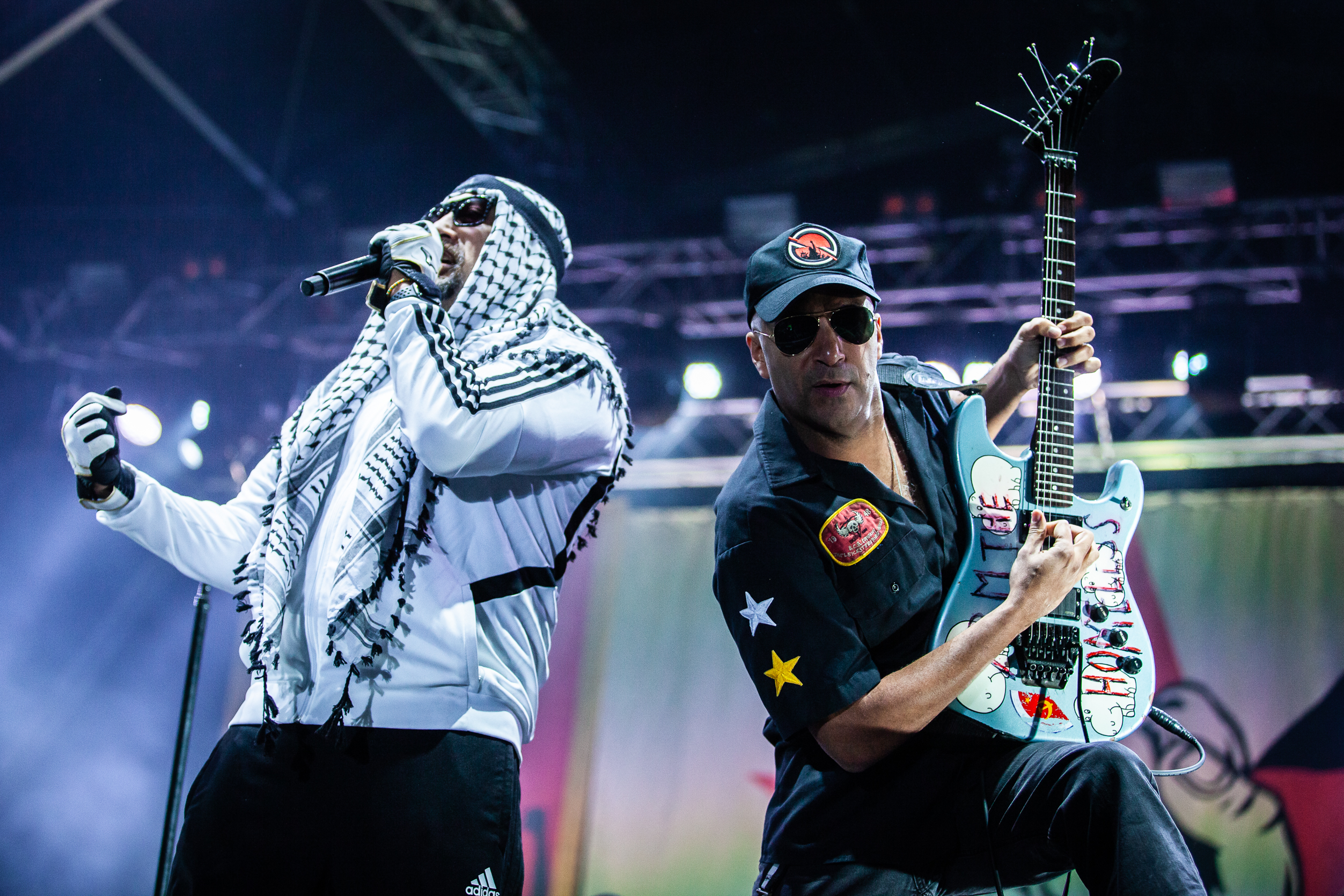 O rock molotov dos Prophets of Rage: Quem controla o passado, controla o futuro