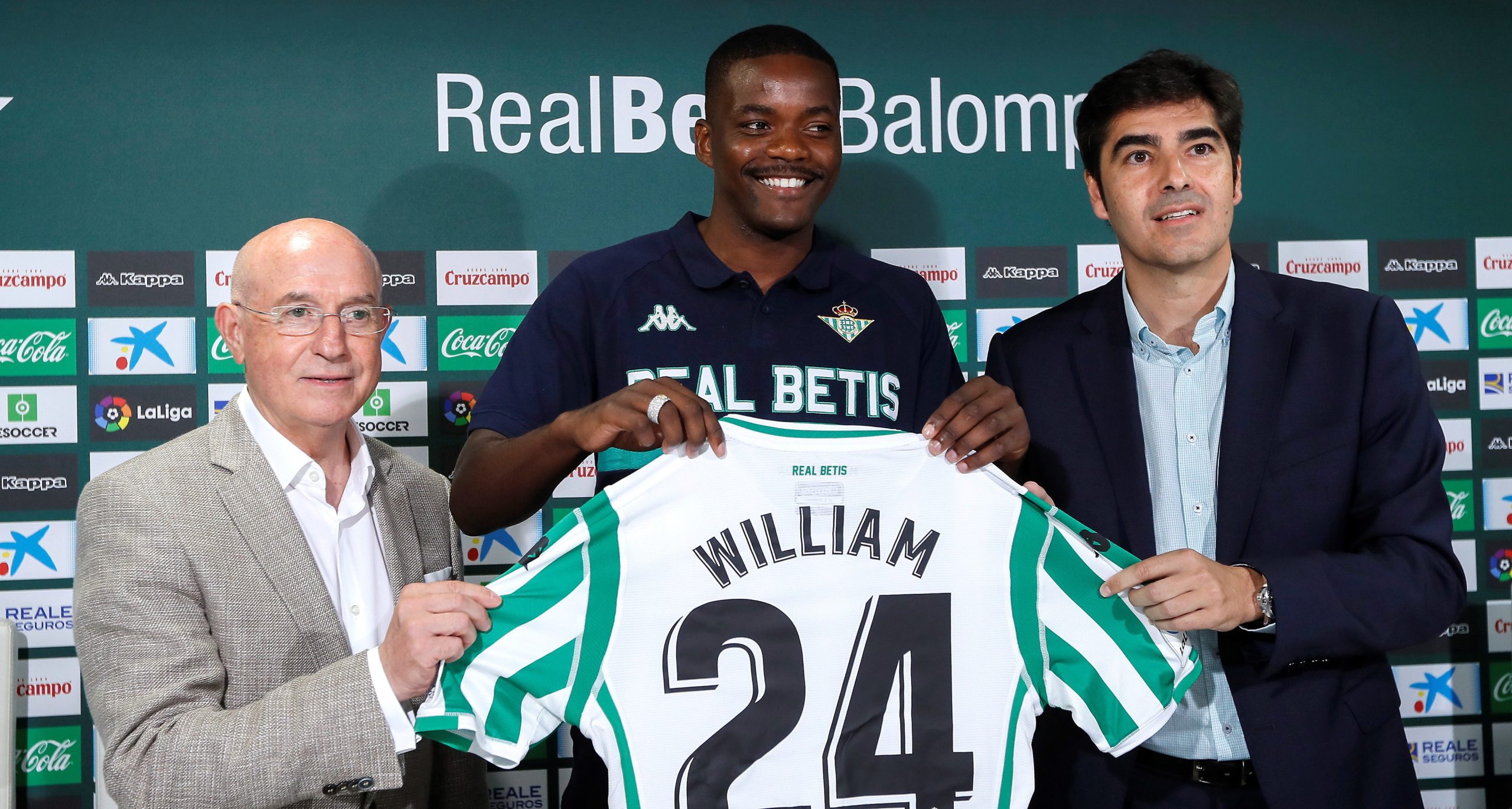 William Carvalho “preparado” para a competitividade do futebol espanhol