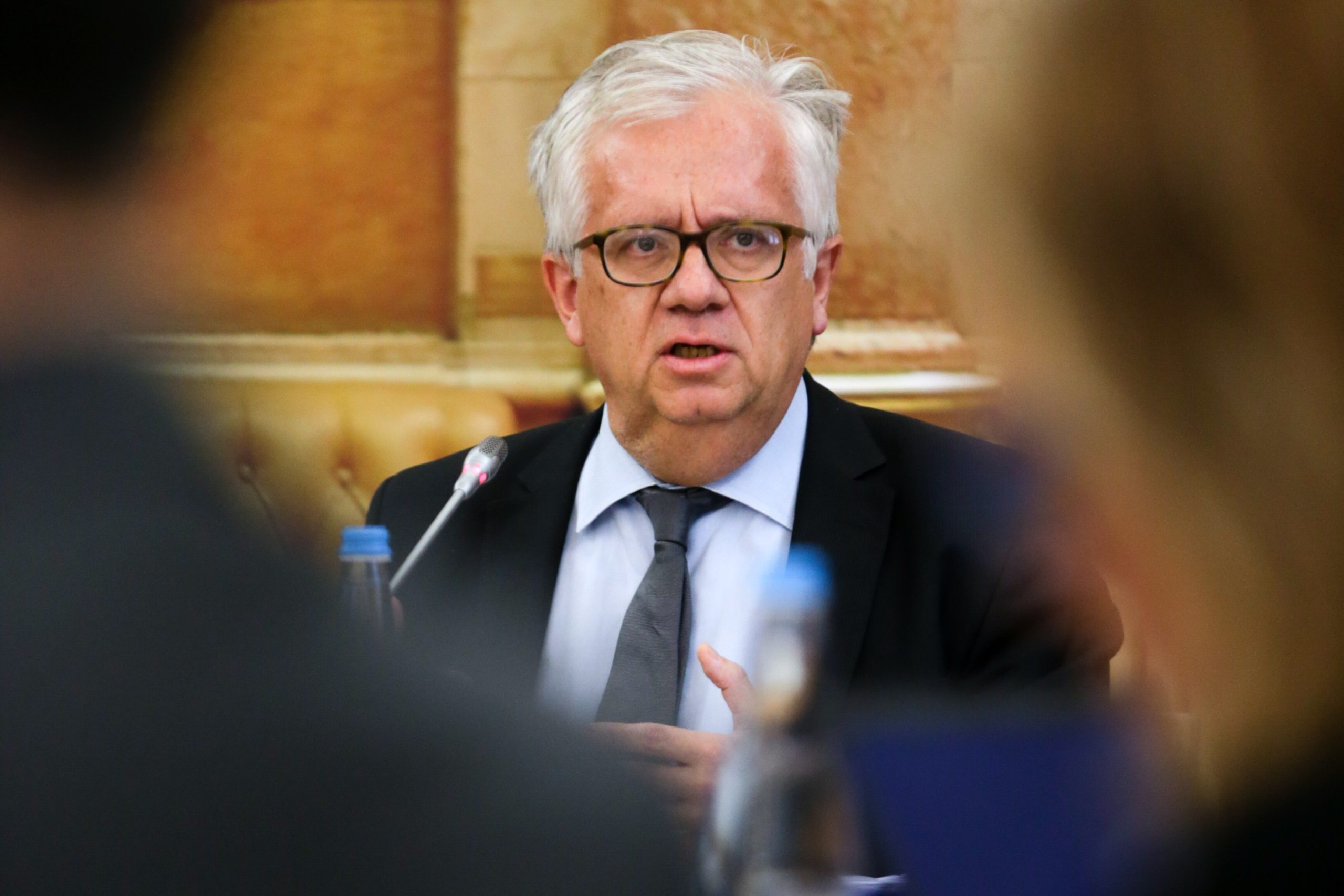 Eduardo Cabrita diz que “está na mão” do parlamento corrigir lapso de verbas das autarquias