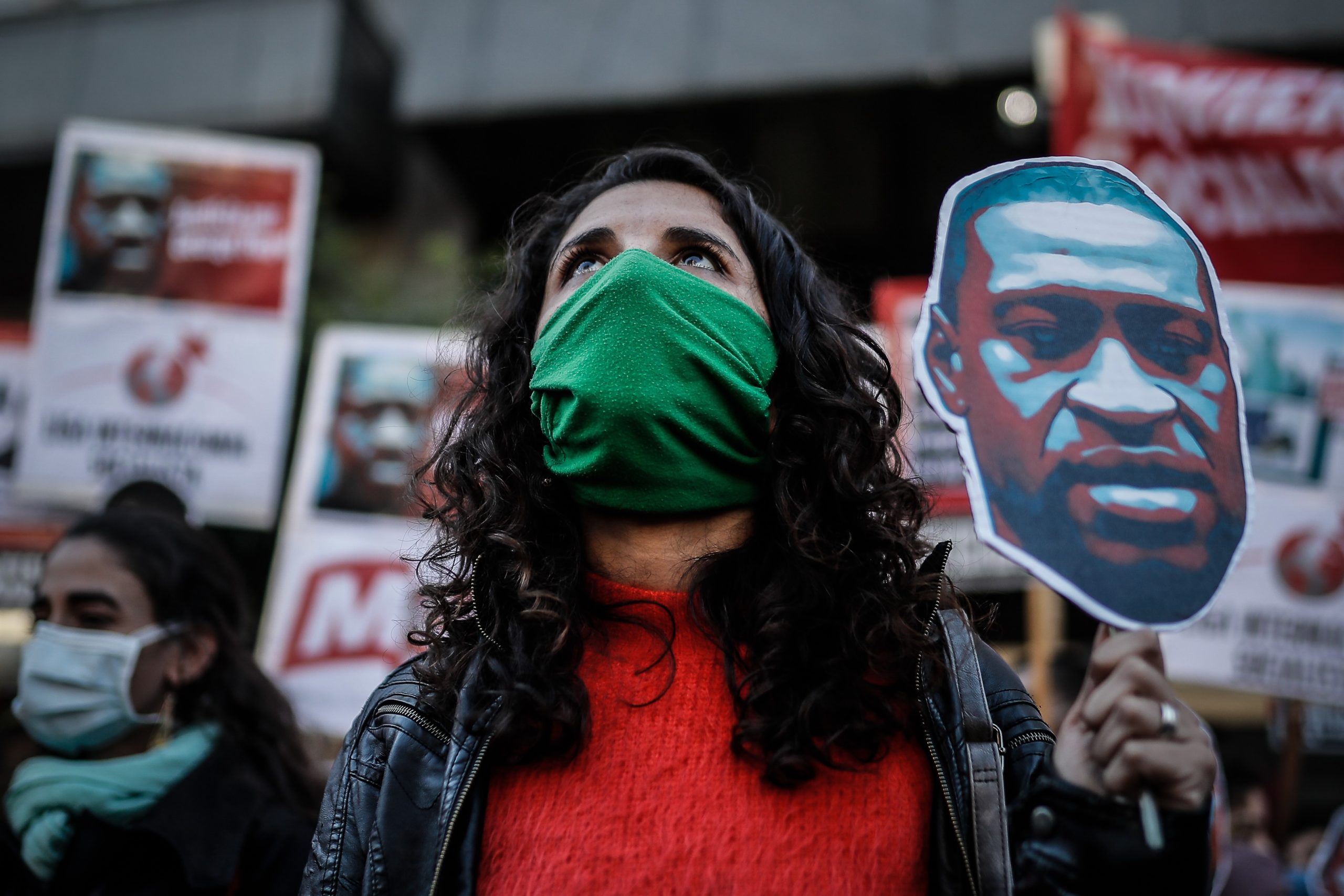 Londres, Oslo e Vílnius juntam-se hoje às iniciativas em memória de afro-americano morto