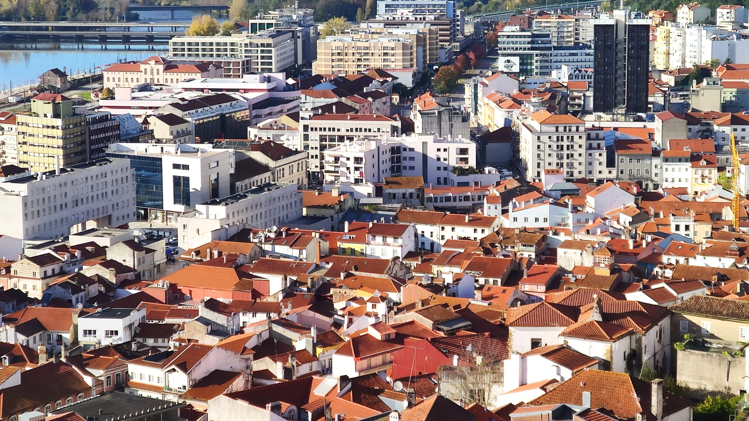 Coimbra: Câmara alerta para prédios à beira da derrocada na Baixa