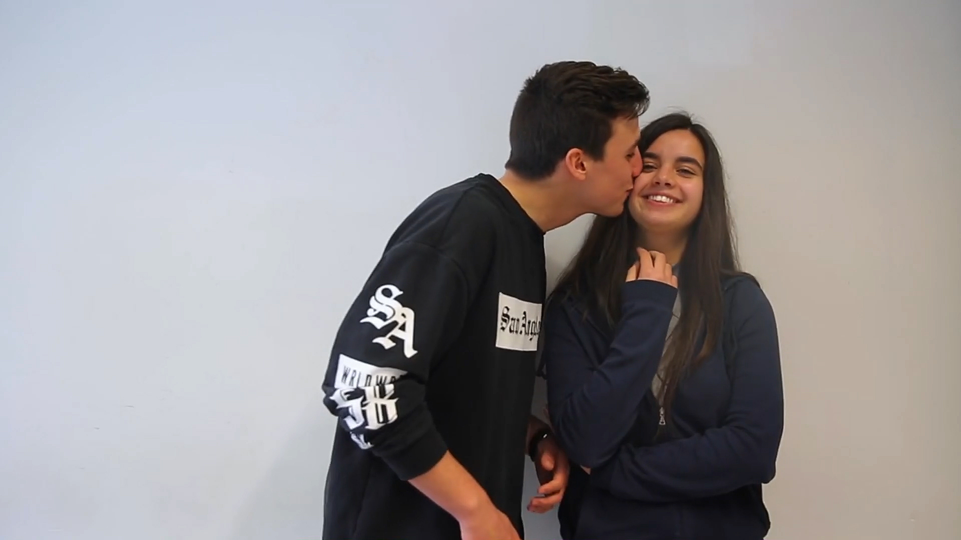 Falar de violência no dia em que se celebra o Amor. Estes jovens aceitaram o desafio