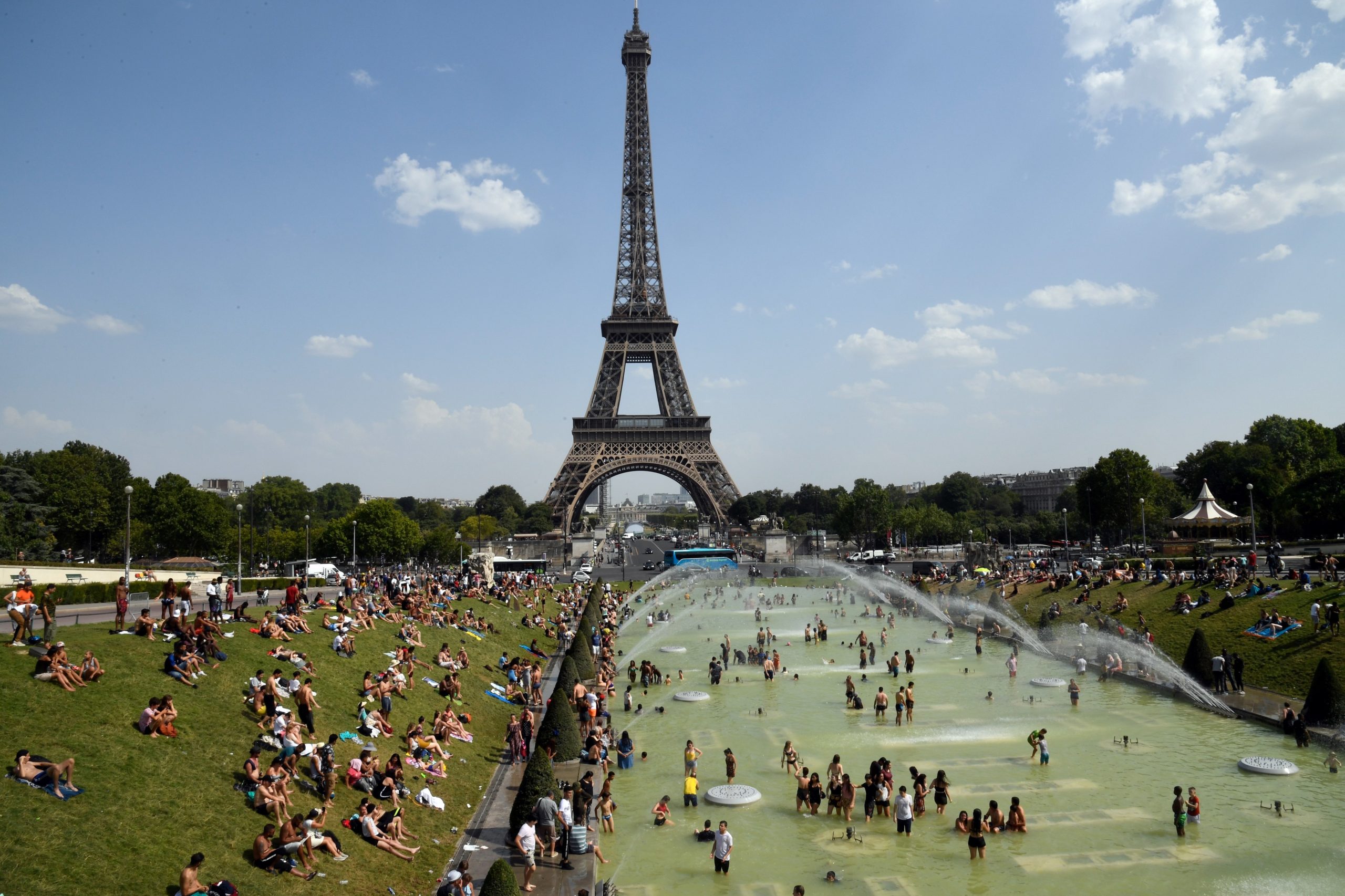 Europa enfrenta vaga de calor histórica com alertas máximos em vários países