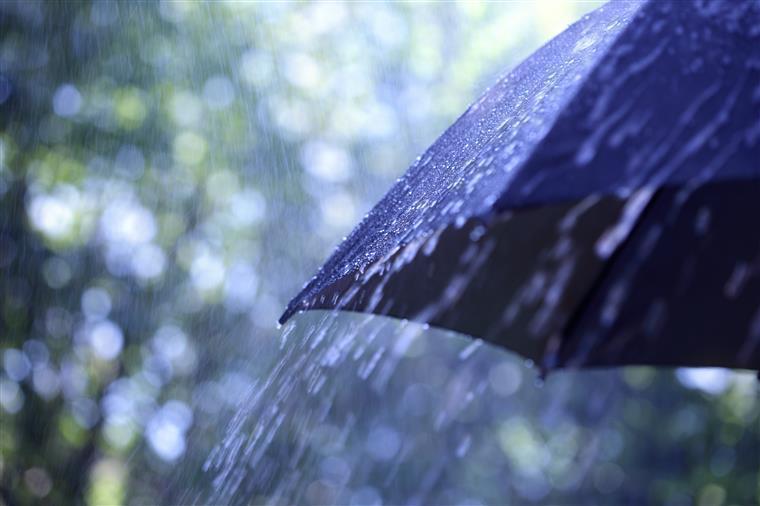 Ilhas das Flores e Corvo com aviso amarelo por causa da chuva