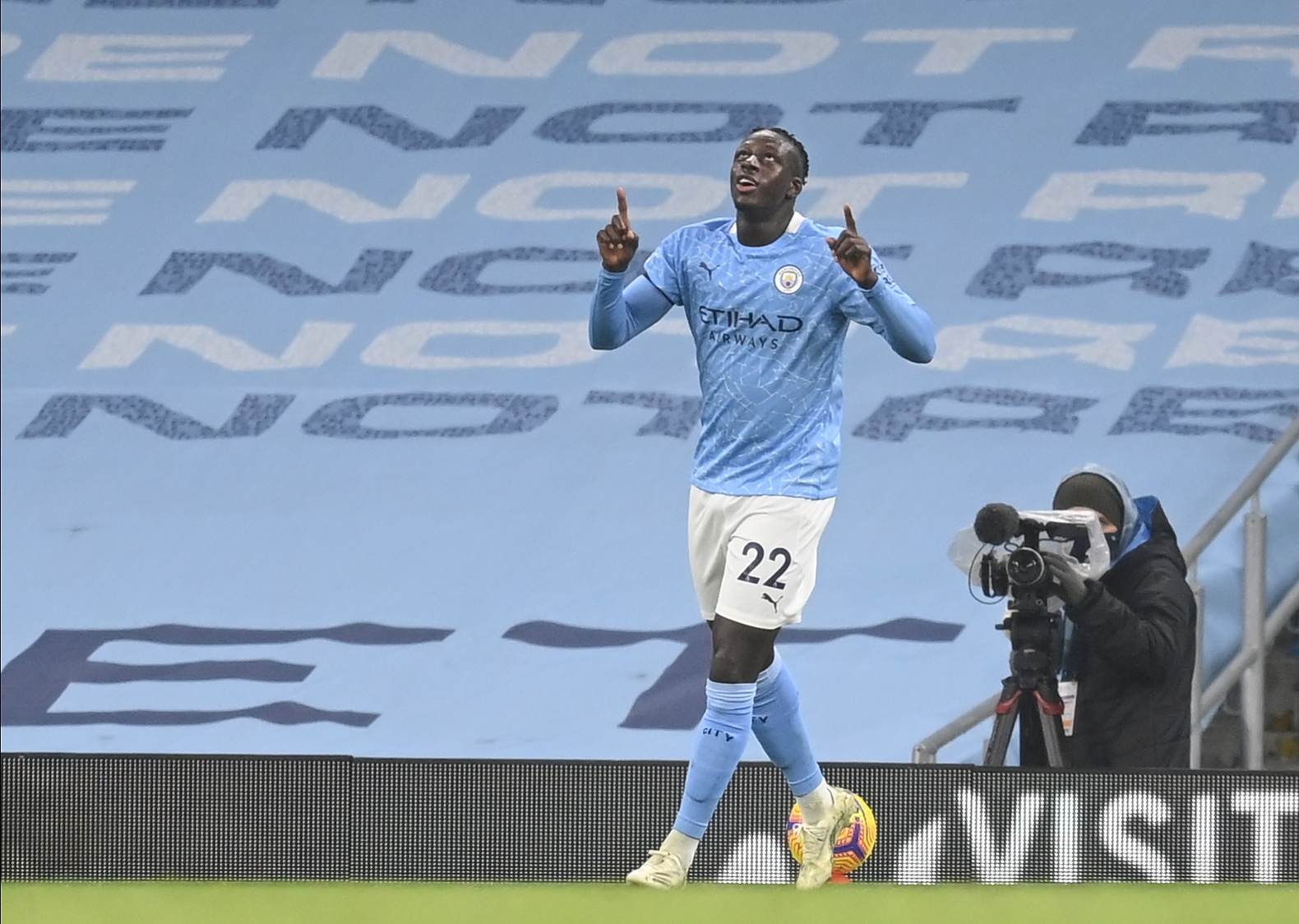Justiça britânica rejeita terceiro pedido de fiança de Benjamin Mendy
