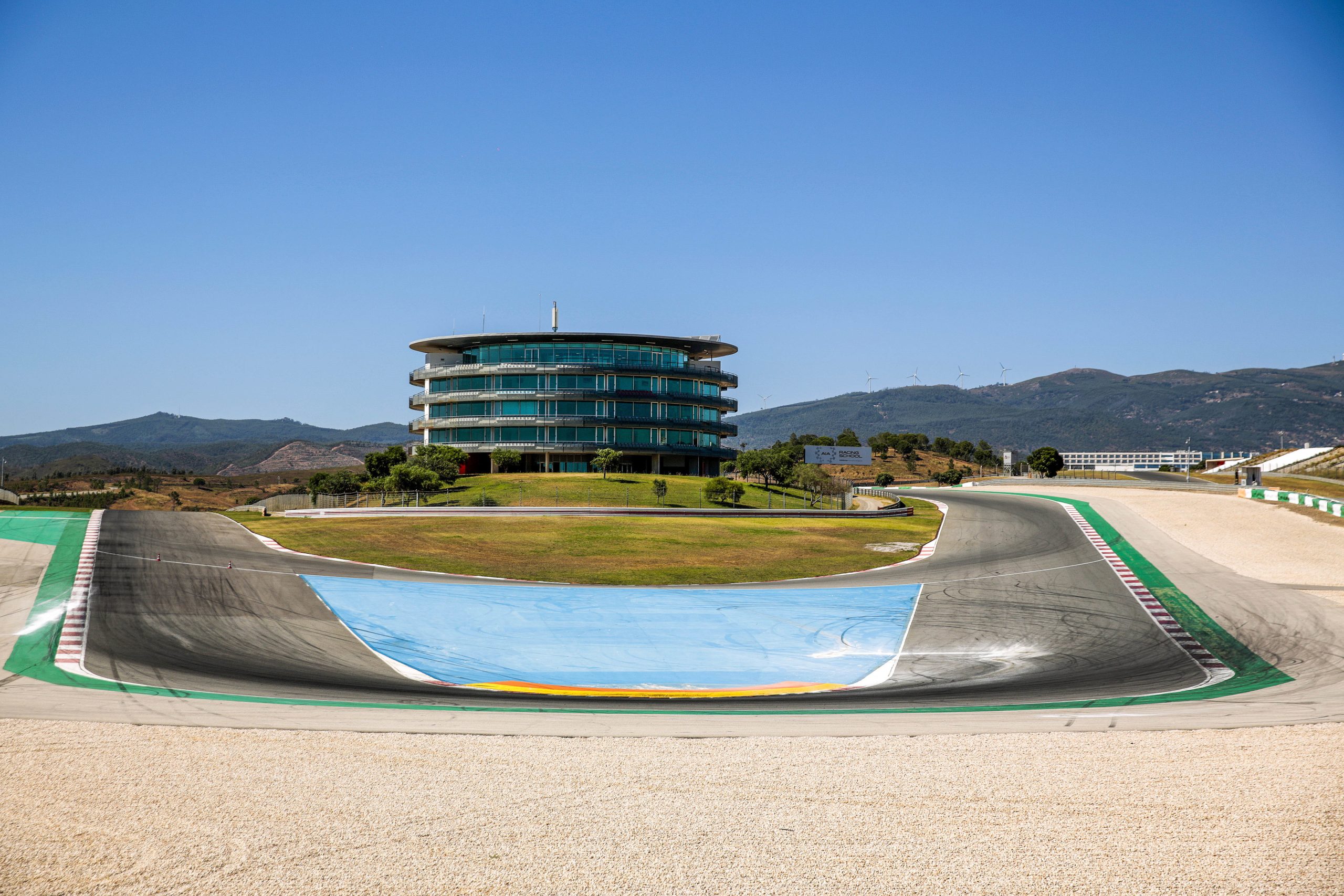 Covid-19: GP de Portugal de F1 deverá ser reduzido a 27.500 espetadores