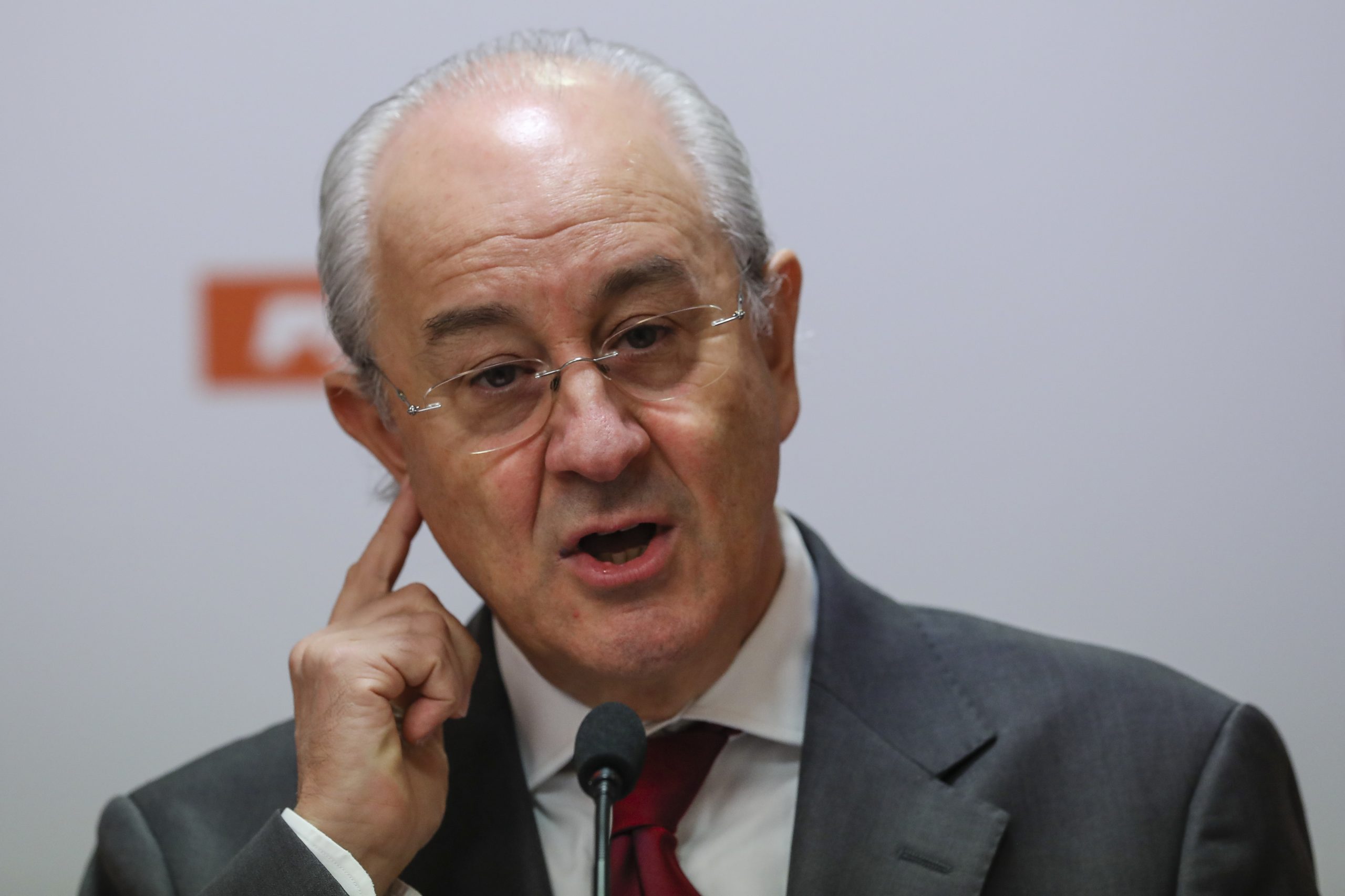 Rui Rio usa escutas da Casa Pia para acusar Costa de interferir na Justiça e entrega Novo Banco ao MP