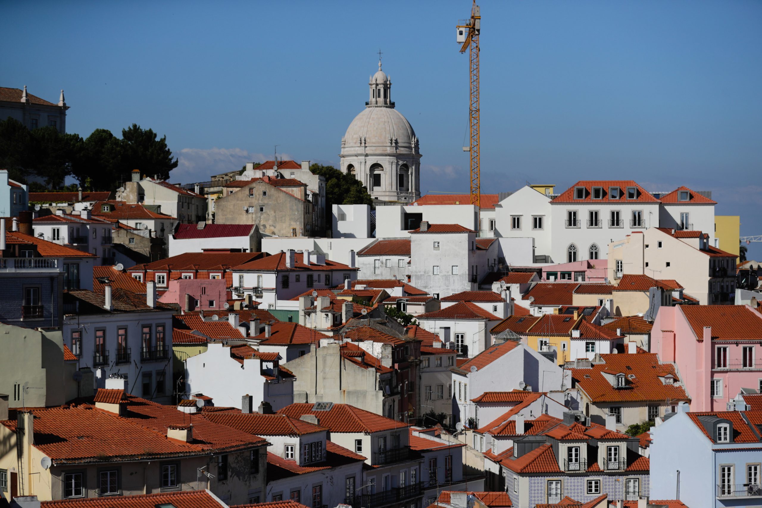 Ajuda europeia não responde às necessidades imediatas de Portugal, alerta especialista