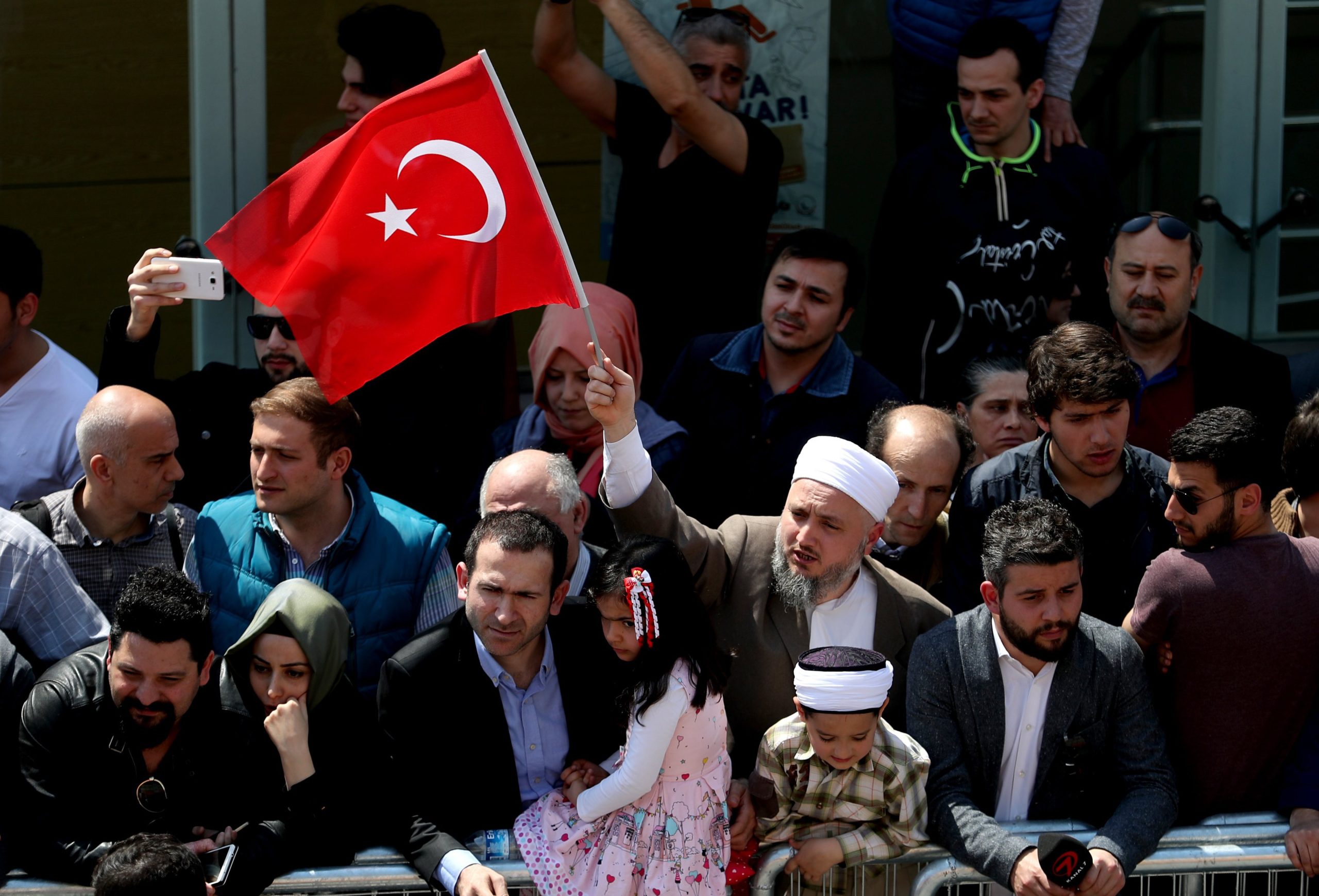 Observador português nota participação no referendo da Turquia “acima das expectativas”