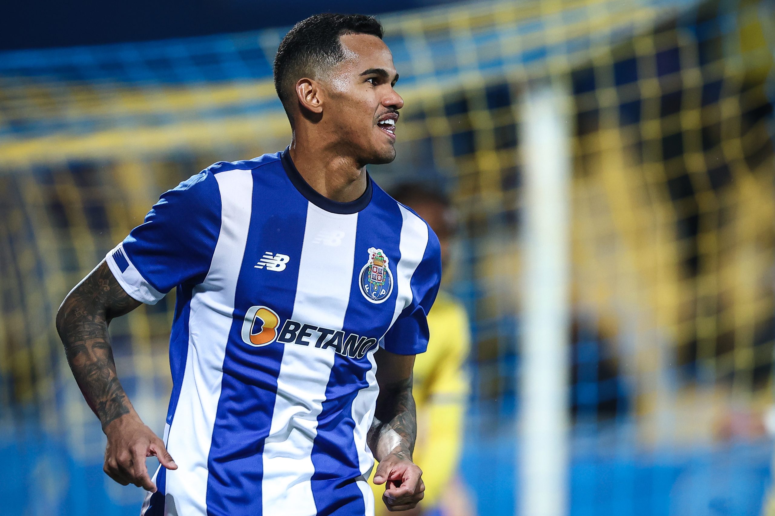 Avançado Galeno renova com FC Porto até 2028
