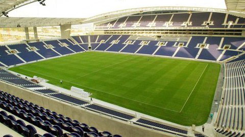 PSD acusa autarca de Gaia de “promiscuidade” por aceitar convite do FC Porto