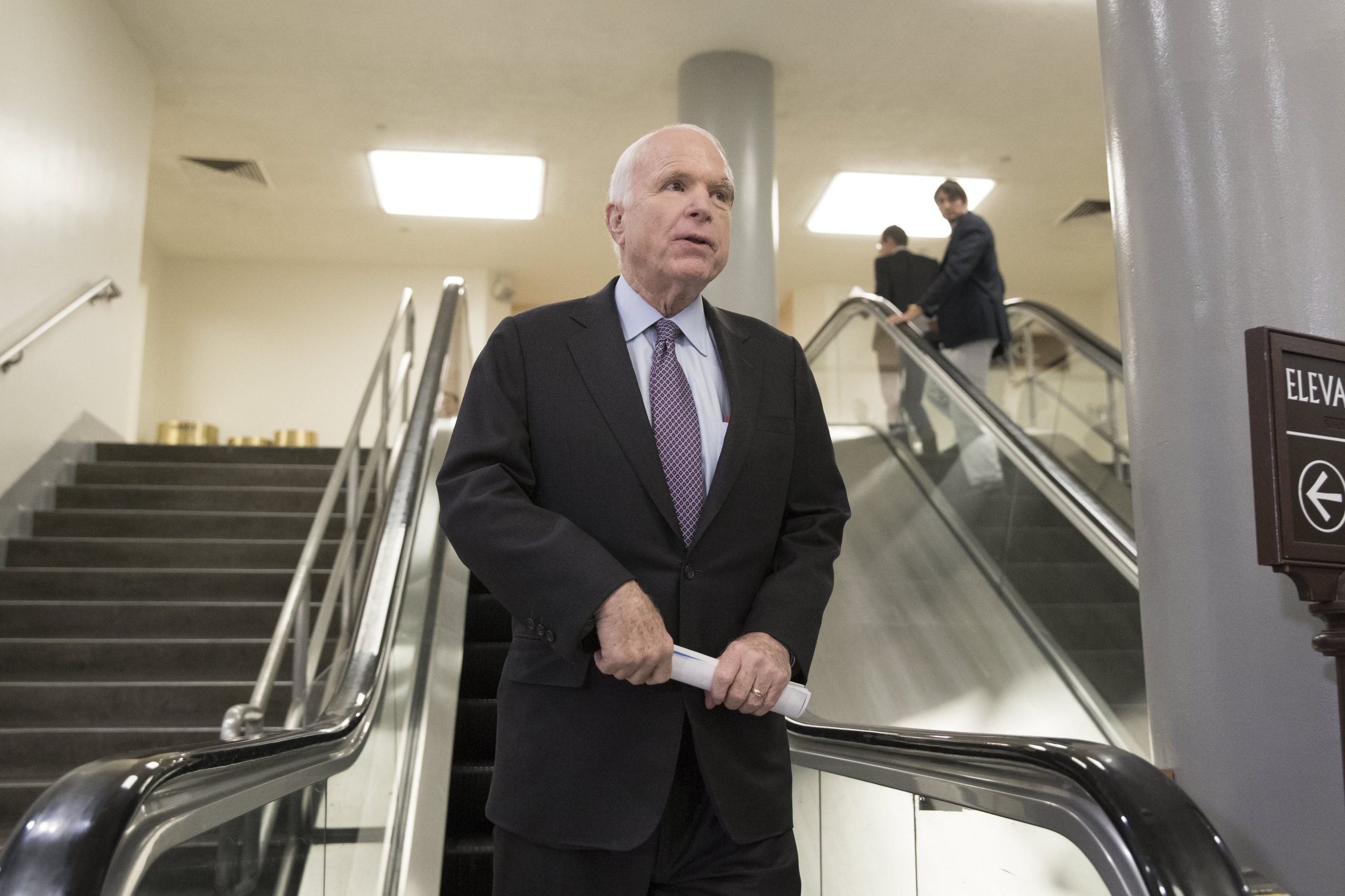 EUA: Morreu o senador John McCain, aos 81 anos