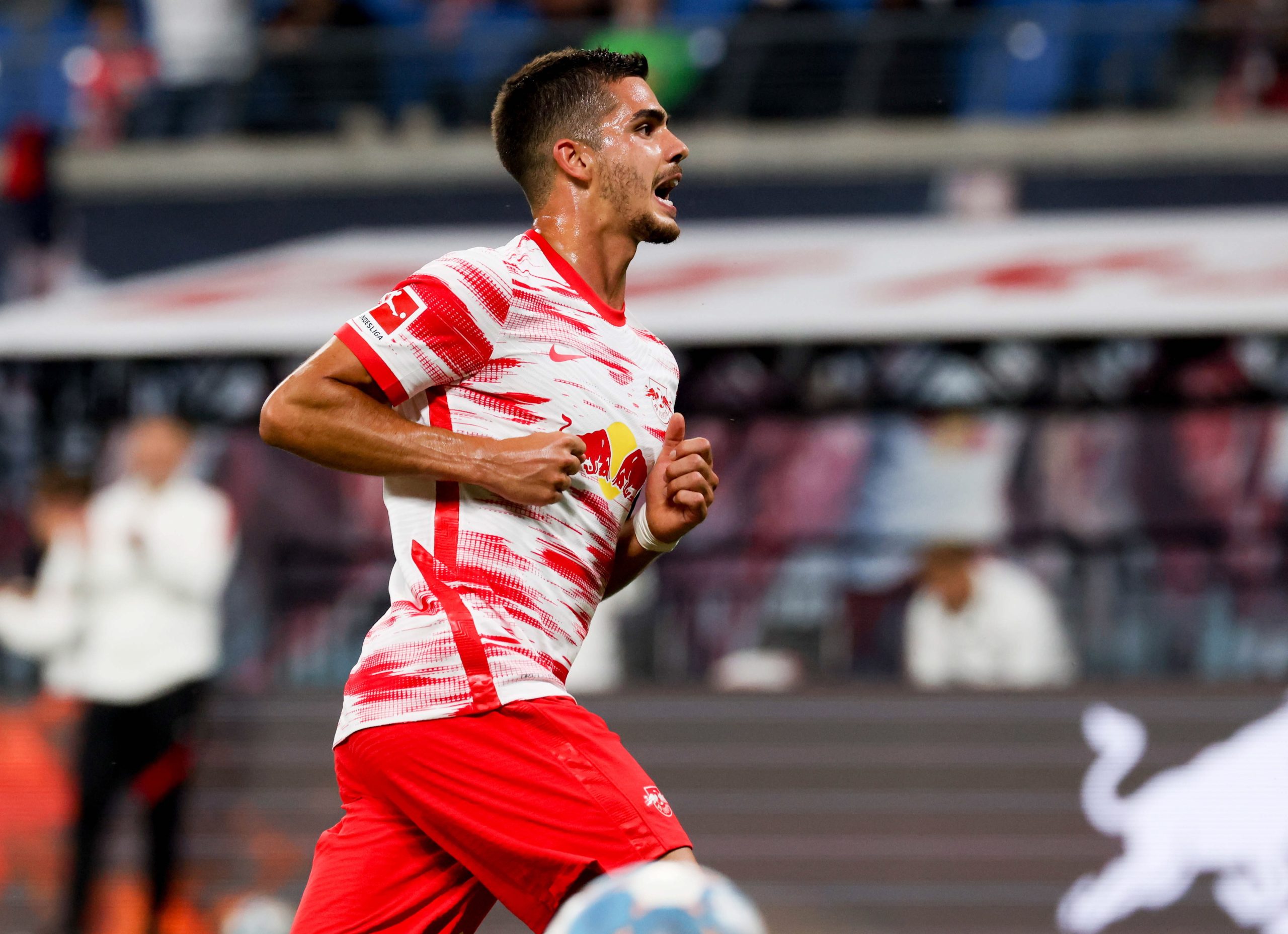 André Silva marca no empate do Leipzig e Halland ‘bisa’ na vitória do Dortmund