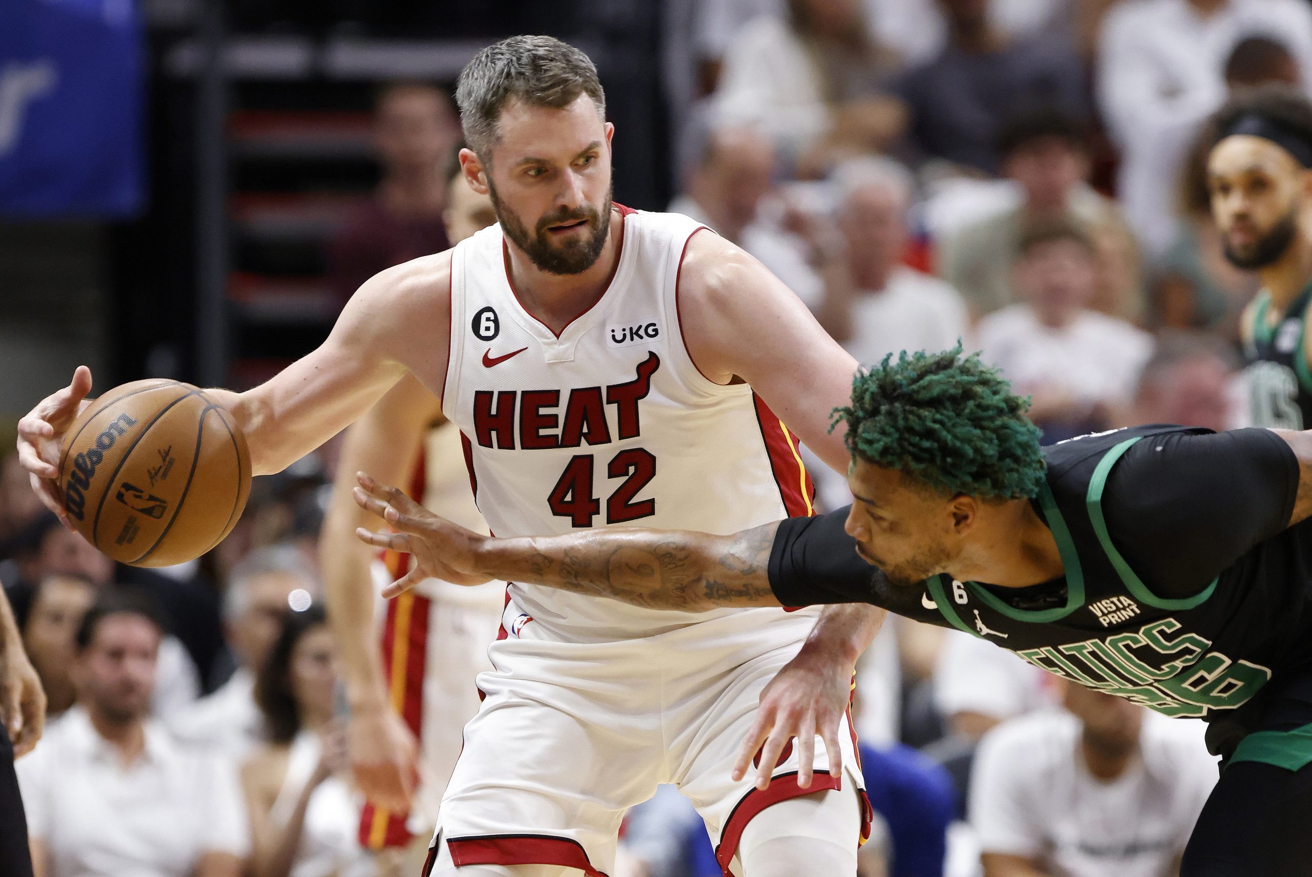 Heat ‘arrasam’ Celtics e estão a uma vitória da final da NBA
