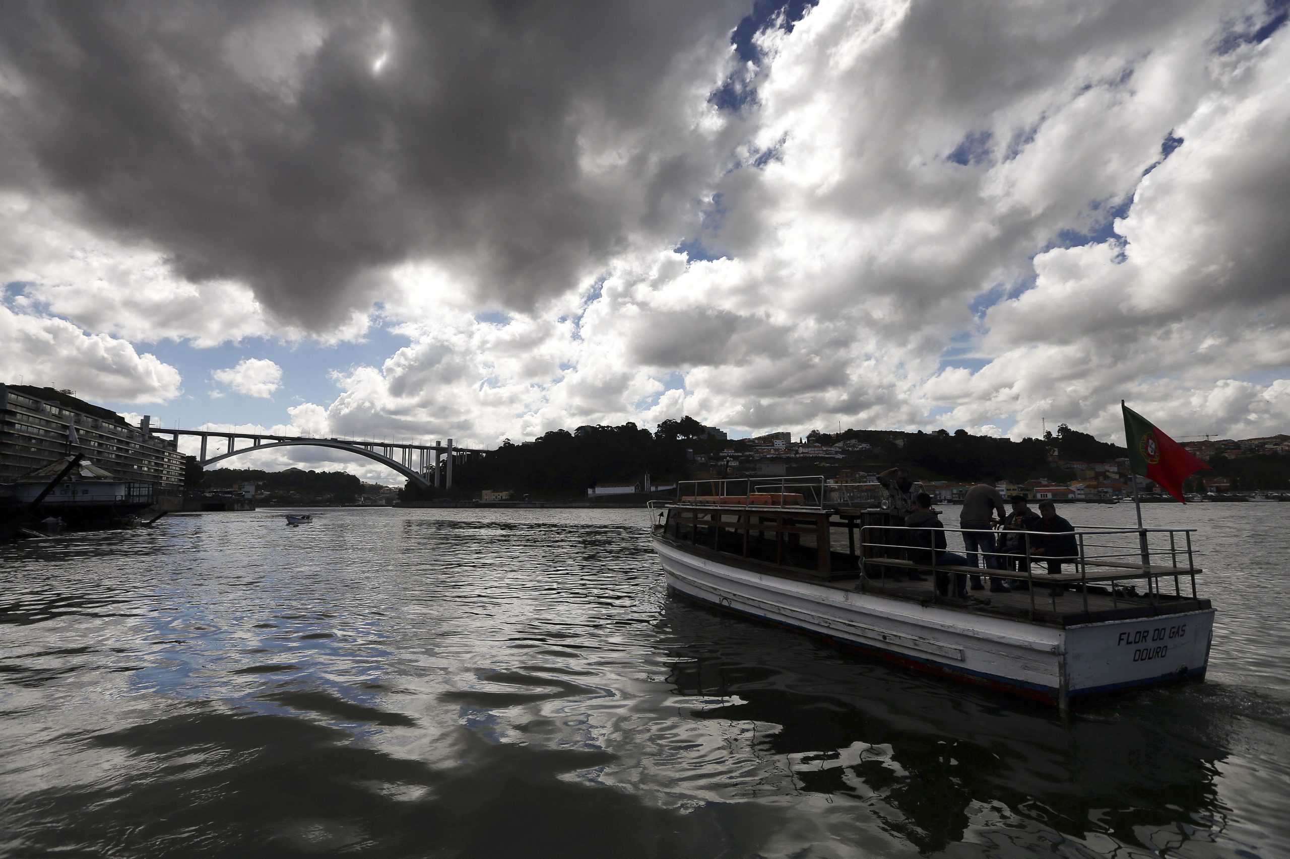 Projeto da ponte do Metro do Porto no Douro adjudicado a Edgar Cardoso
