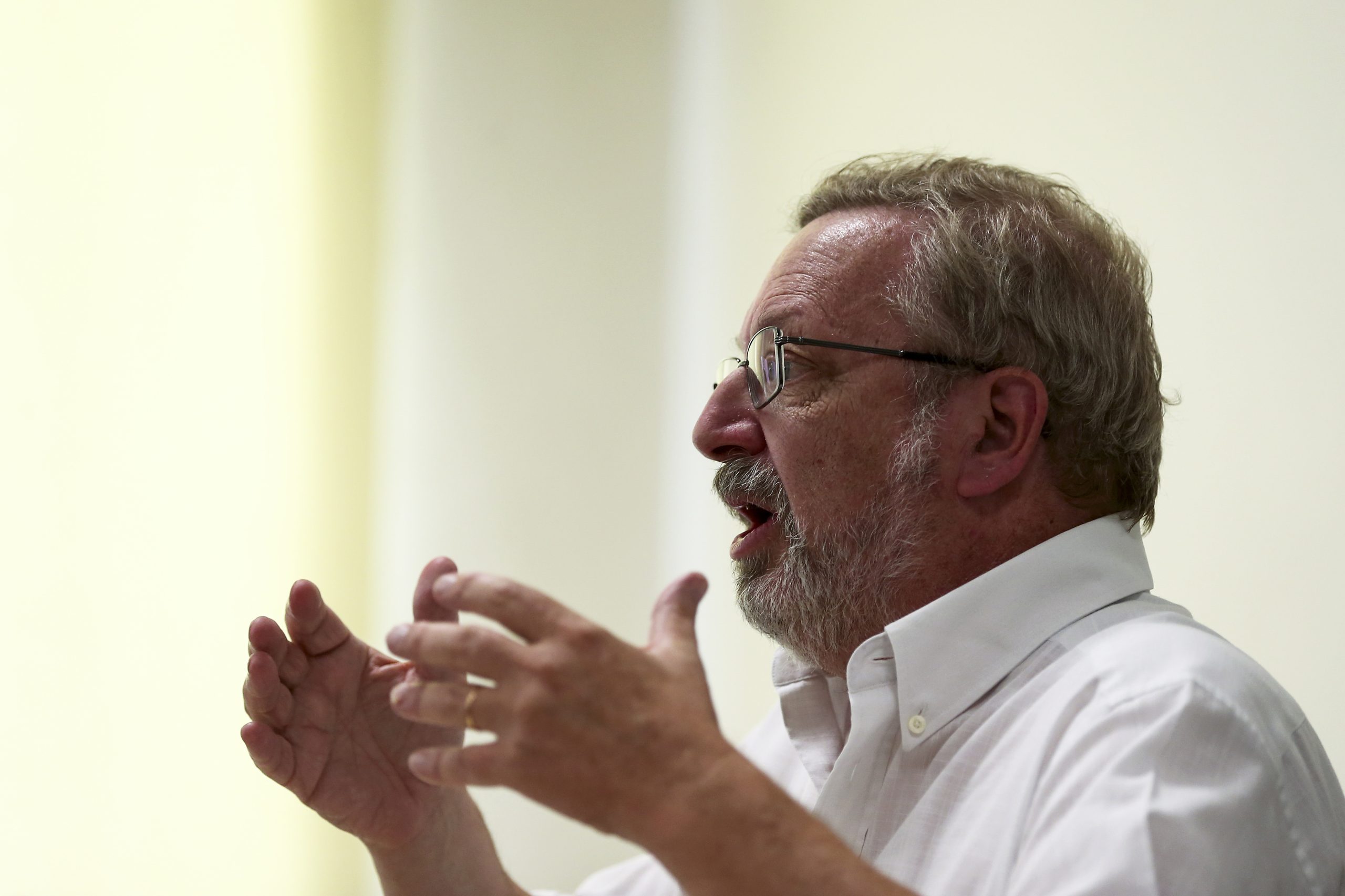 Esquerda constata “linha de continuidade” entre nova liderança e maioria absoluta