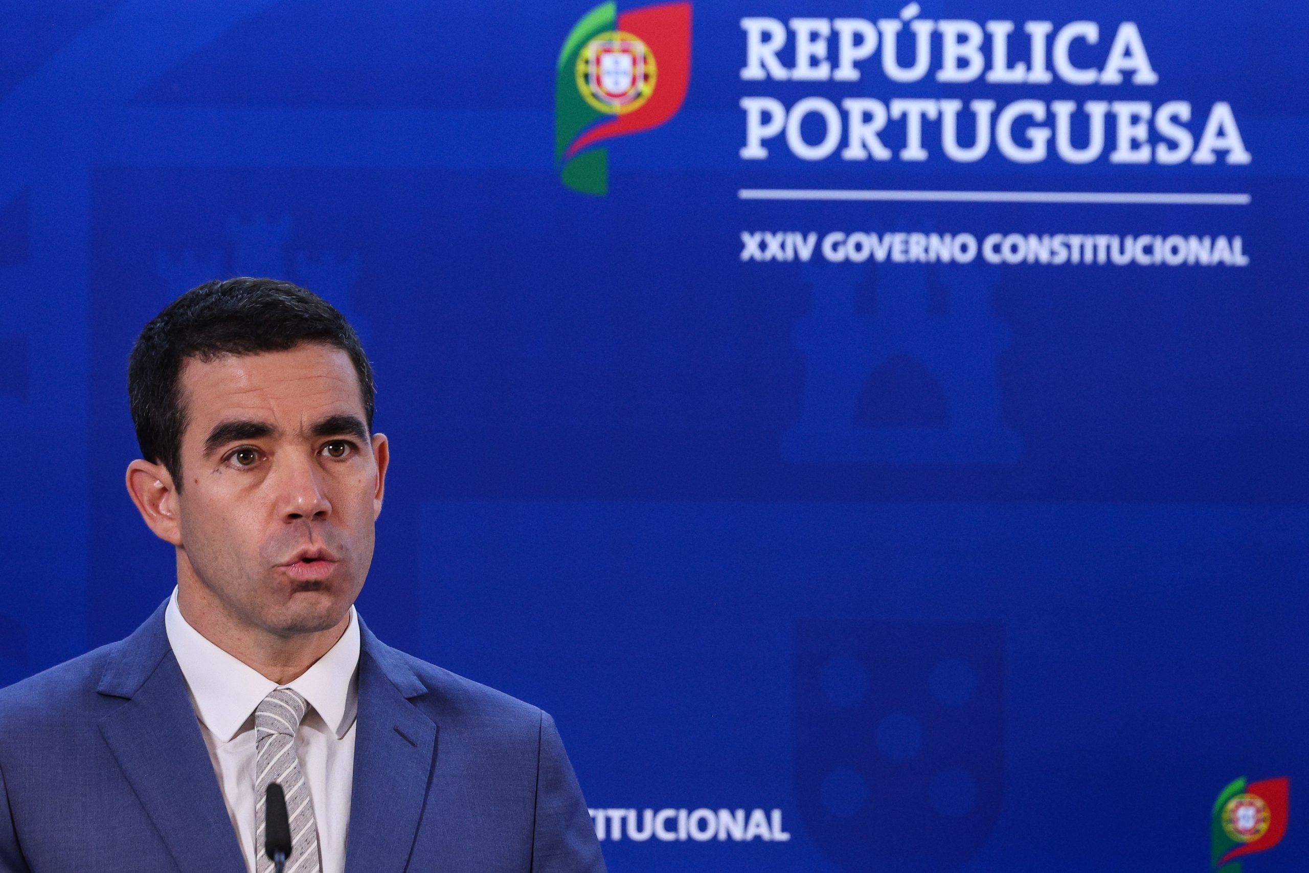 Reforma do Estado vai preservar postos de trabalho na administração pública