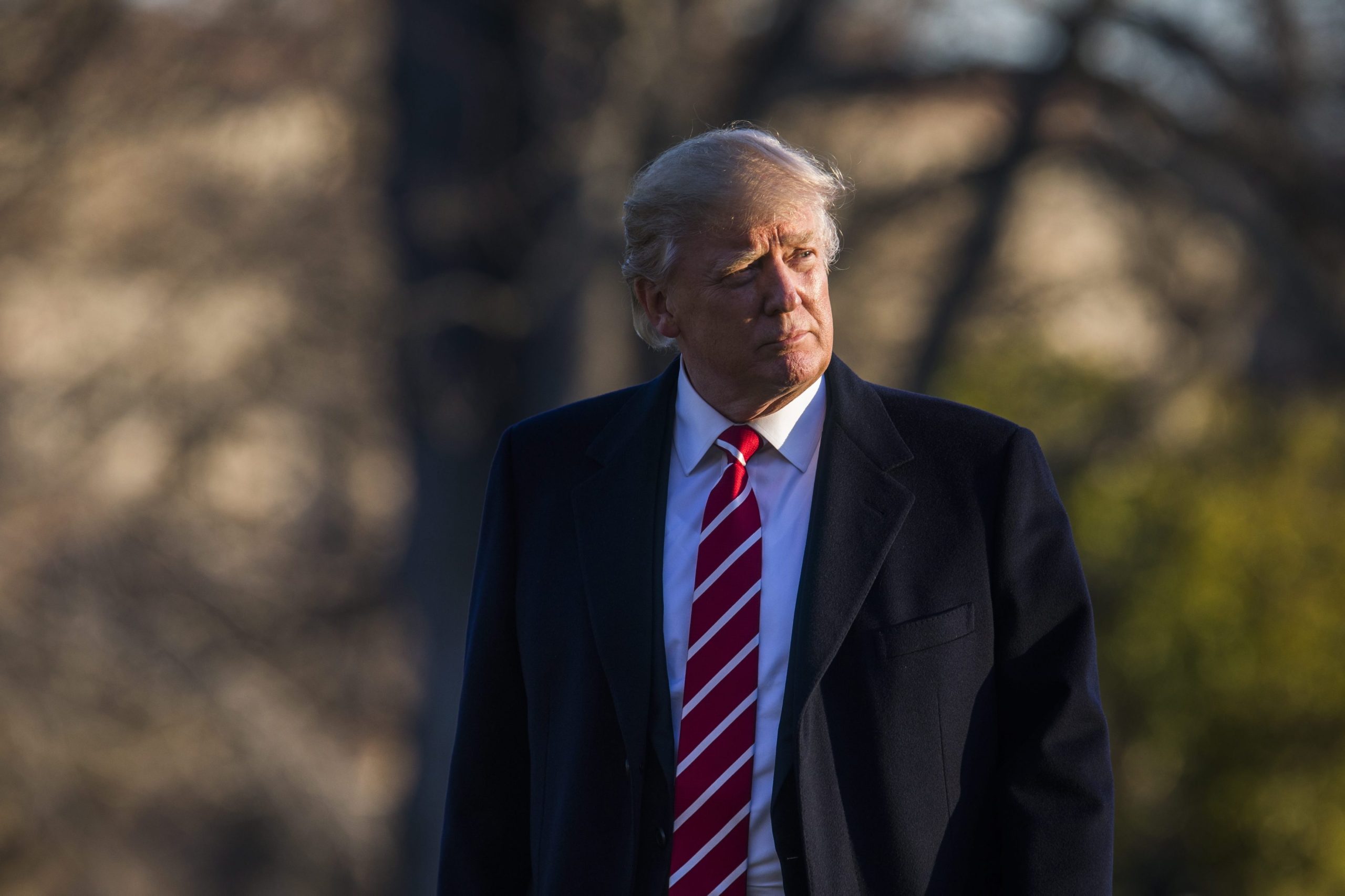Após derrota, Trump deixa o aviso: Obamacare “explodirá”