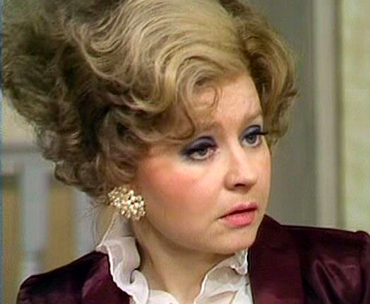 Morreu a atriz Prunella Scales