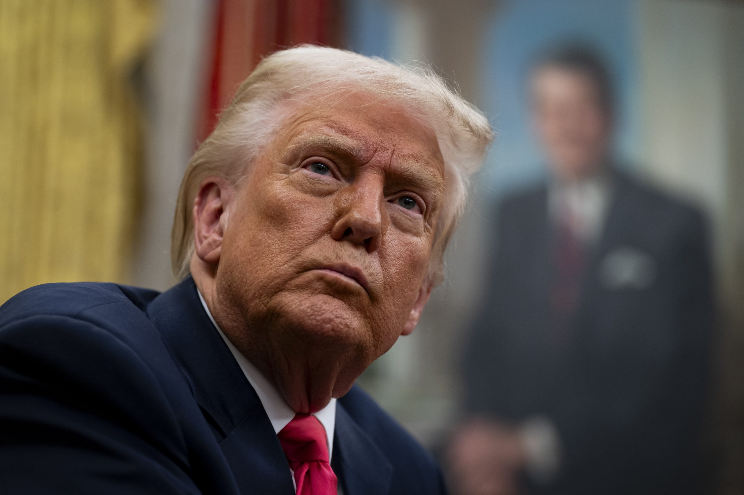 Trump volta atrás e regressa à taxa de 25%. O Canadá é o mais prejudicado